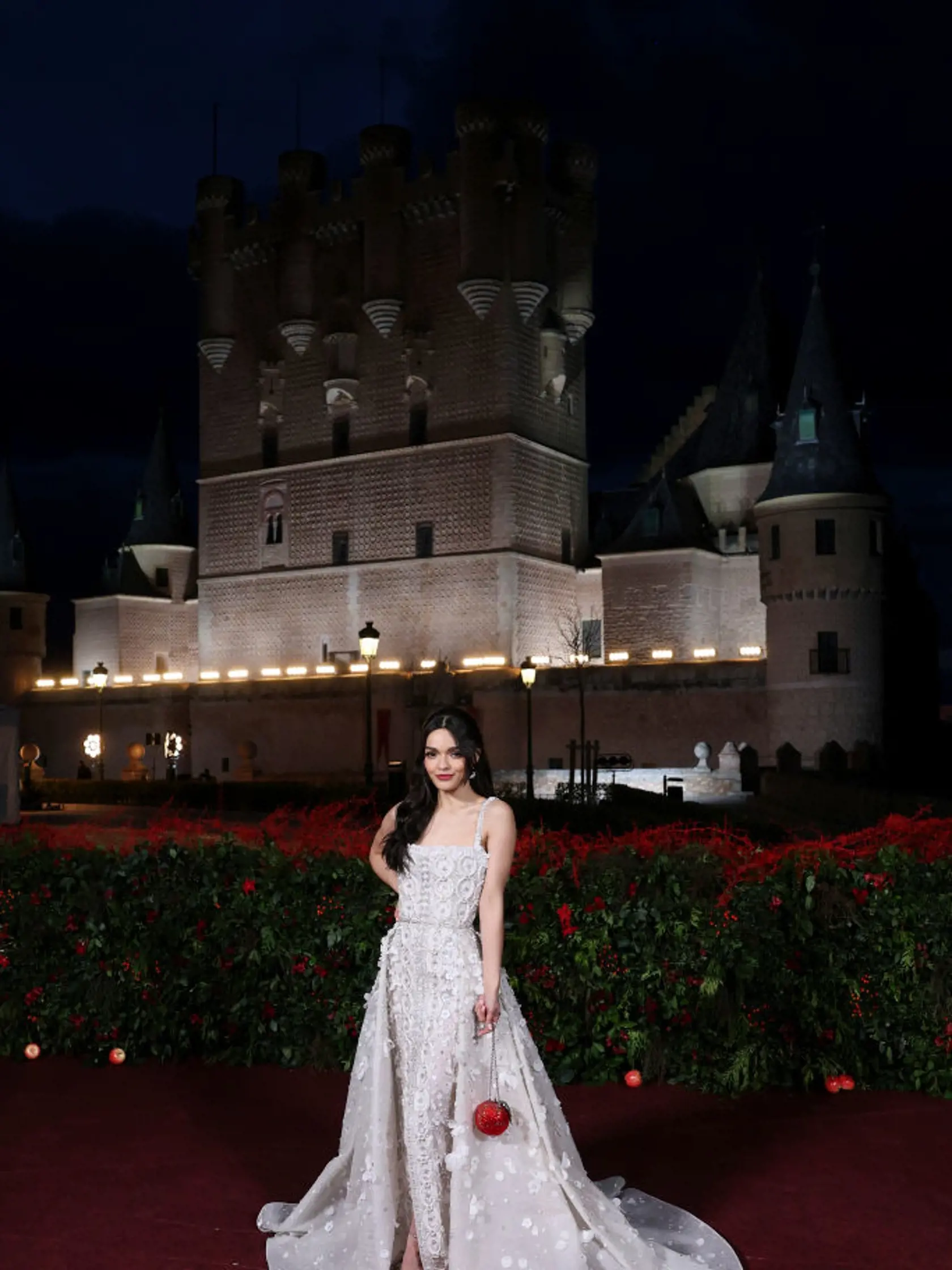 Rachel Zegler hrá Snehulienku. Otrávené jablko však prehltla spoločnosť Disney. Film je už pred uvedením v kinách prepadák. Čelí kontroverziám a veľkej kritike.