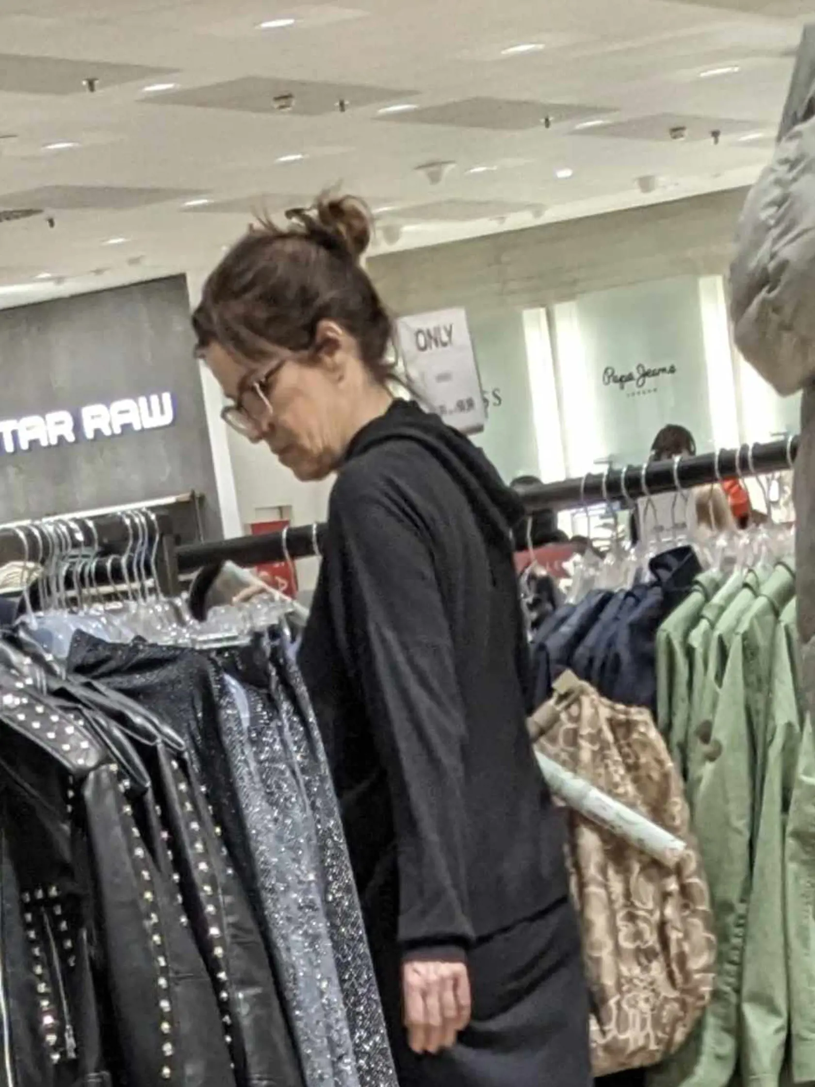 Nákupy na poslednú chvíľu: Herečka Soňa Norisová.