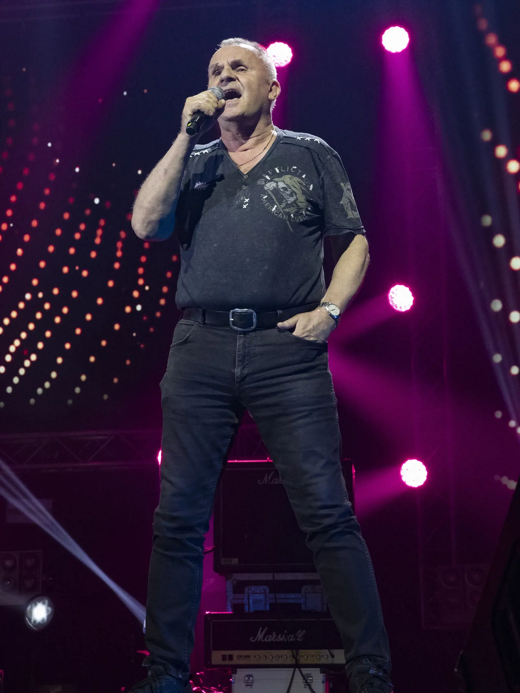 Koncert v bratislavskej Inchebe pri príležitosti 70-tych narodenín Jána Baláža, člena hudobnej skupiny Elán. Na snímke je Jožo Ráž.