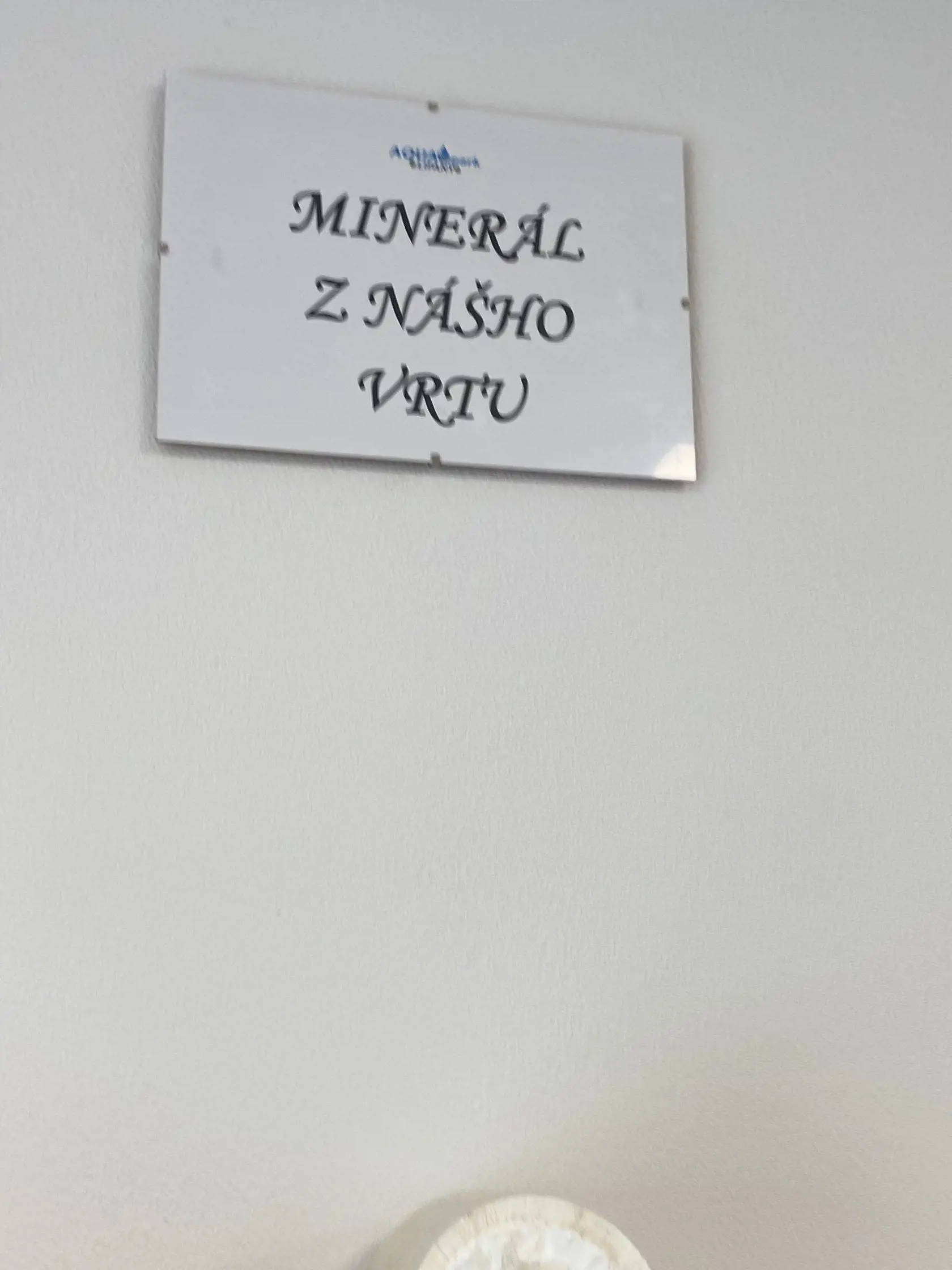 Minerál z geotermálneho vrtu v Lipanoch (okres Sabinov).