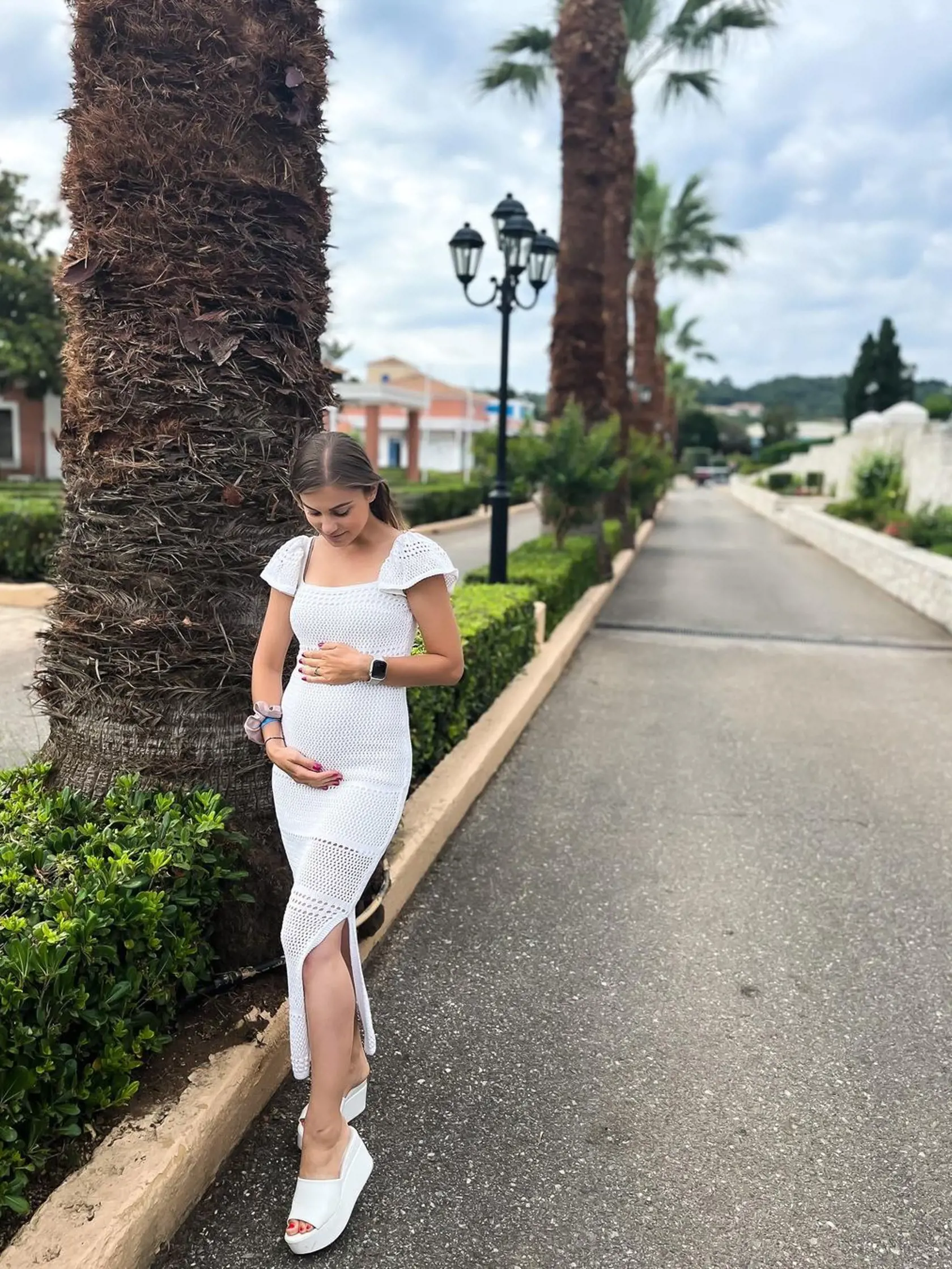 "Nevieme sa ťa dočkať, dievčatko naše, 🥹🎀" napísala k fotke Dominika.