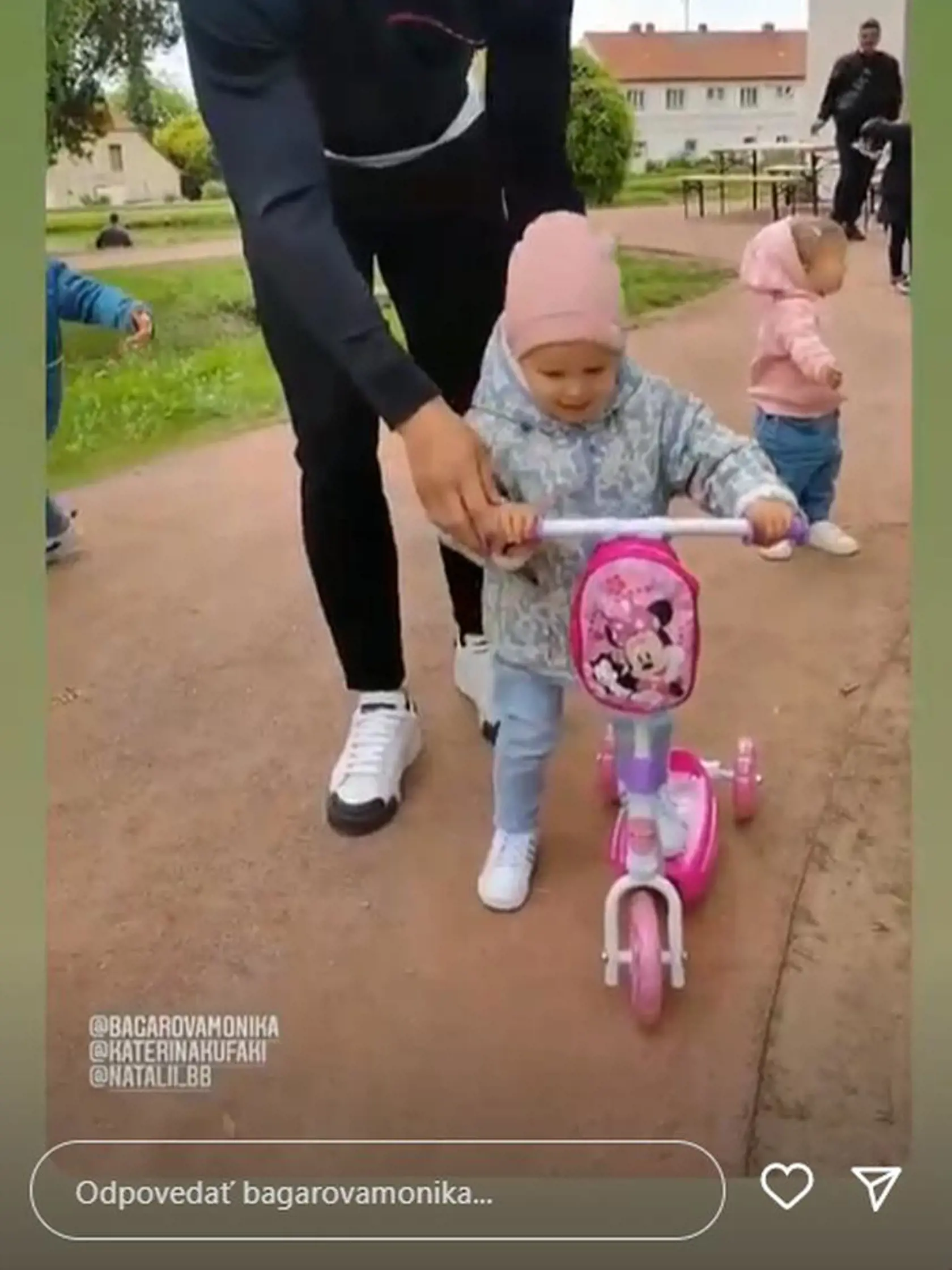 Zdalo sa však, že aj Macho má so svojou dcérou krásny vzťah. Ktovie, ako to nakoniec teda je. Stretáva sa s ňou dokonca ešte aj teraz. Najprv sa totiž šírili dohady, že je pre ňu nebezpečný.