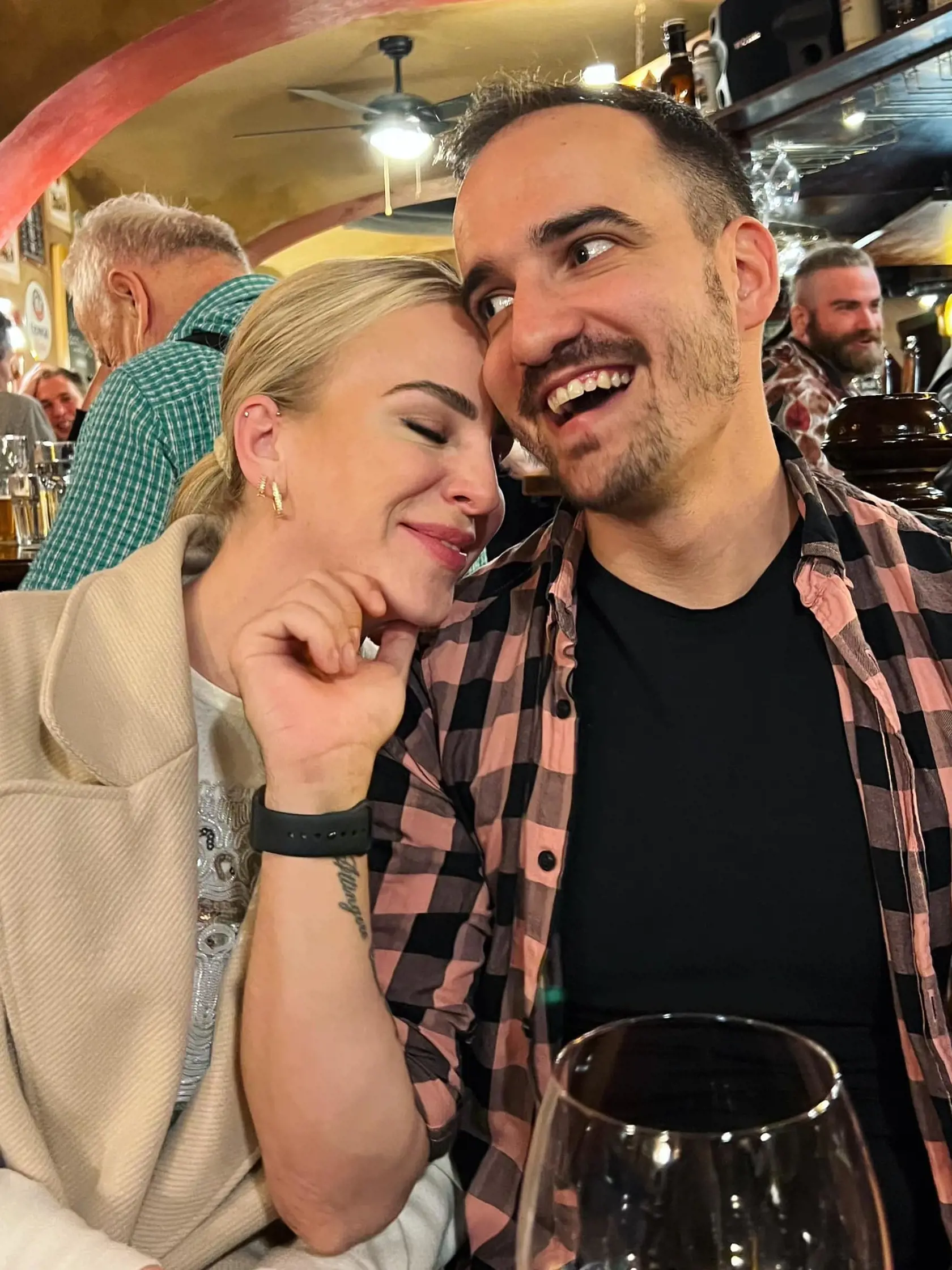 Finalisti SuperStar 2 sa nedávno spolu stretli. Na snímke Barbora Balúchová a Jakub Petraník.
