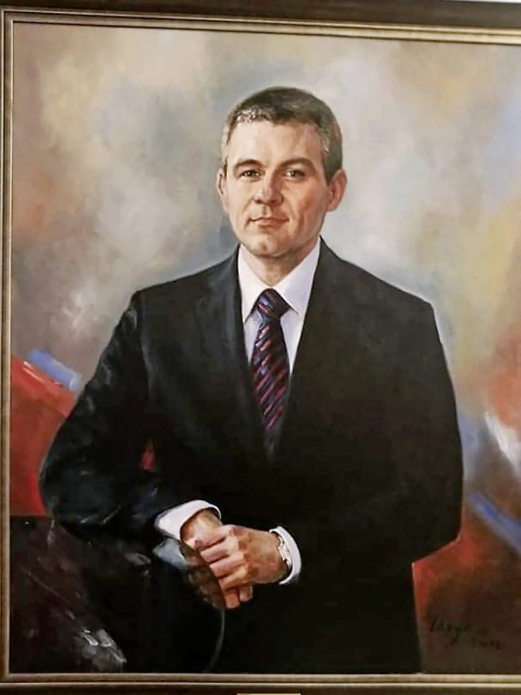 Peter Pellegrini. Daniel Brogyányi: „Viac ako čokoľvek iné ma zaráža, že autor pánovi Pellegrinimu zabudol namaľovať jamky v lícach. Ako k tomu, preboha, príde slovenská verejnosť? Neprípustné.“