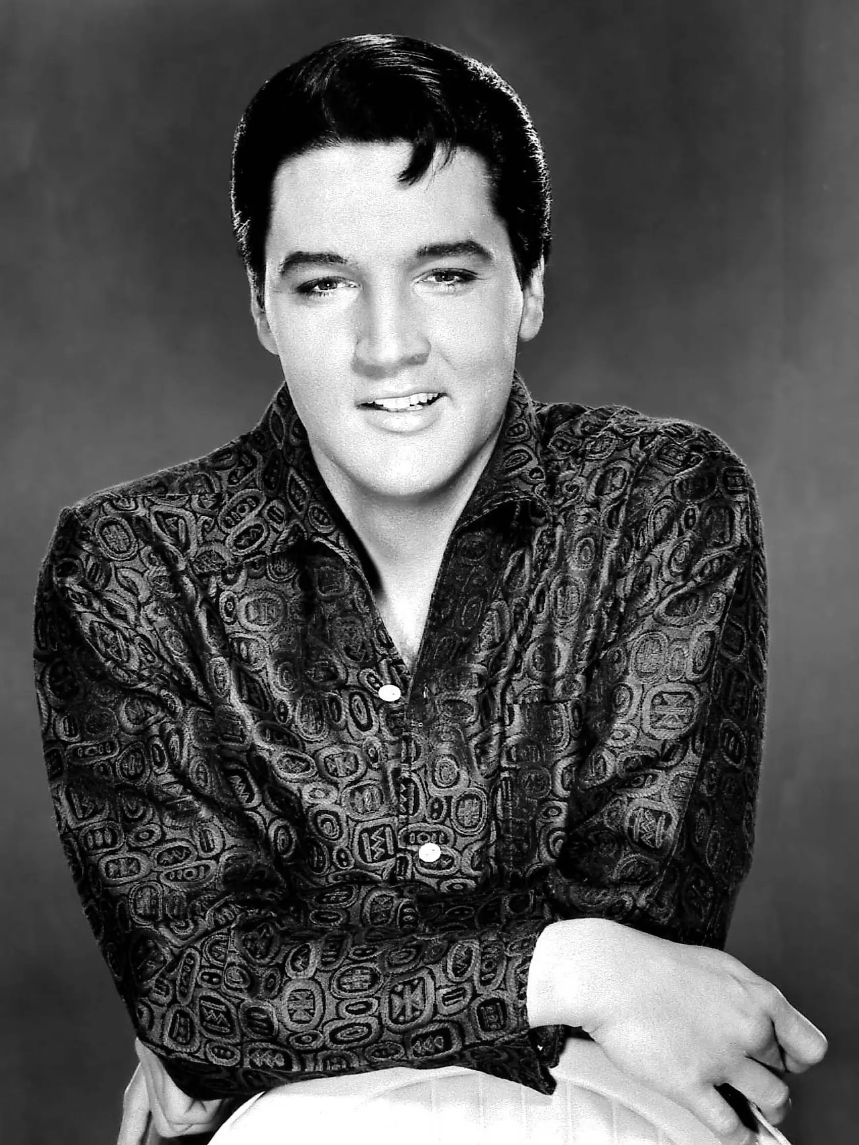 Elvis zomrel na vrchole slávy na infarkt v roku 1977.