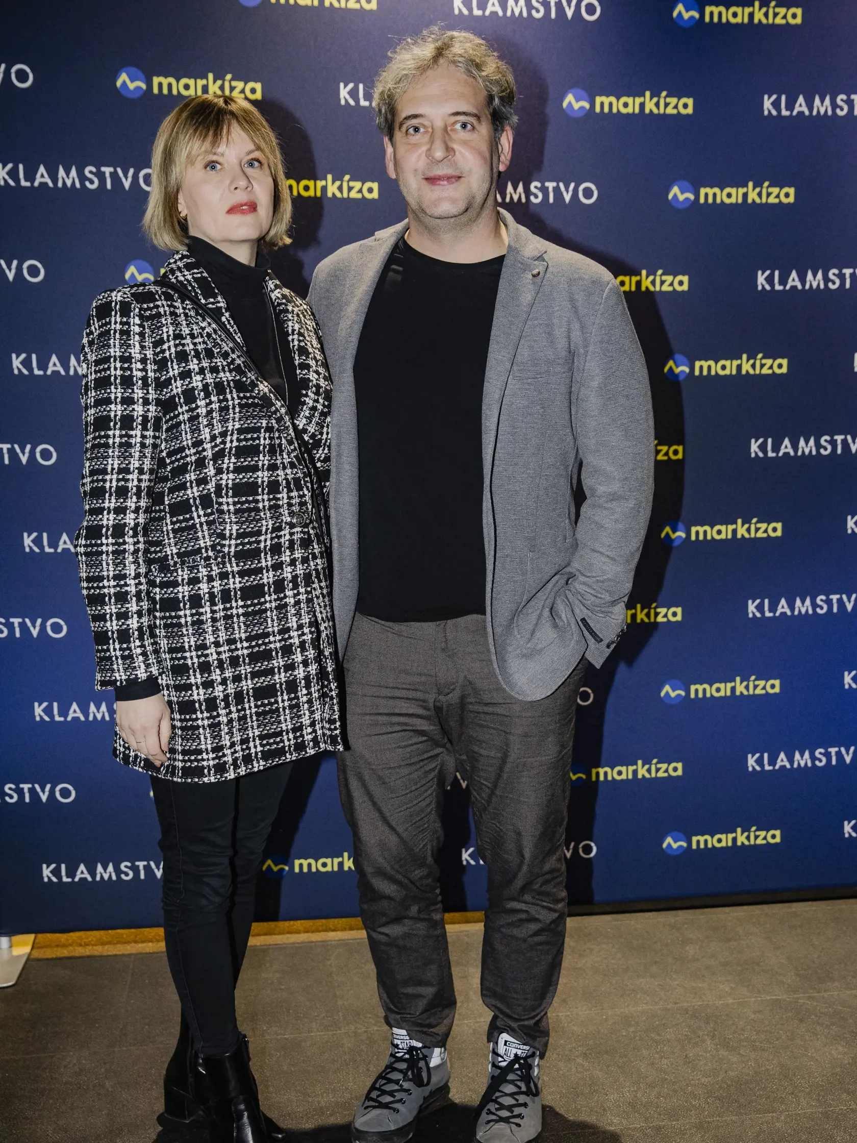 Na snímke Martin Mňahončák s manželkou Katarínou počas premiéry nového seriálu TV Markíza, Klamstvo.