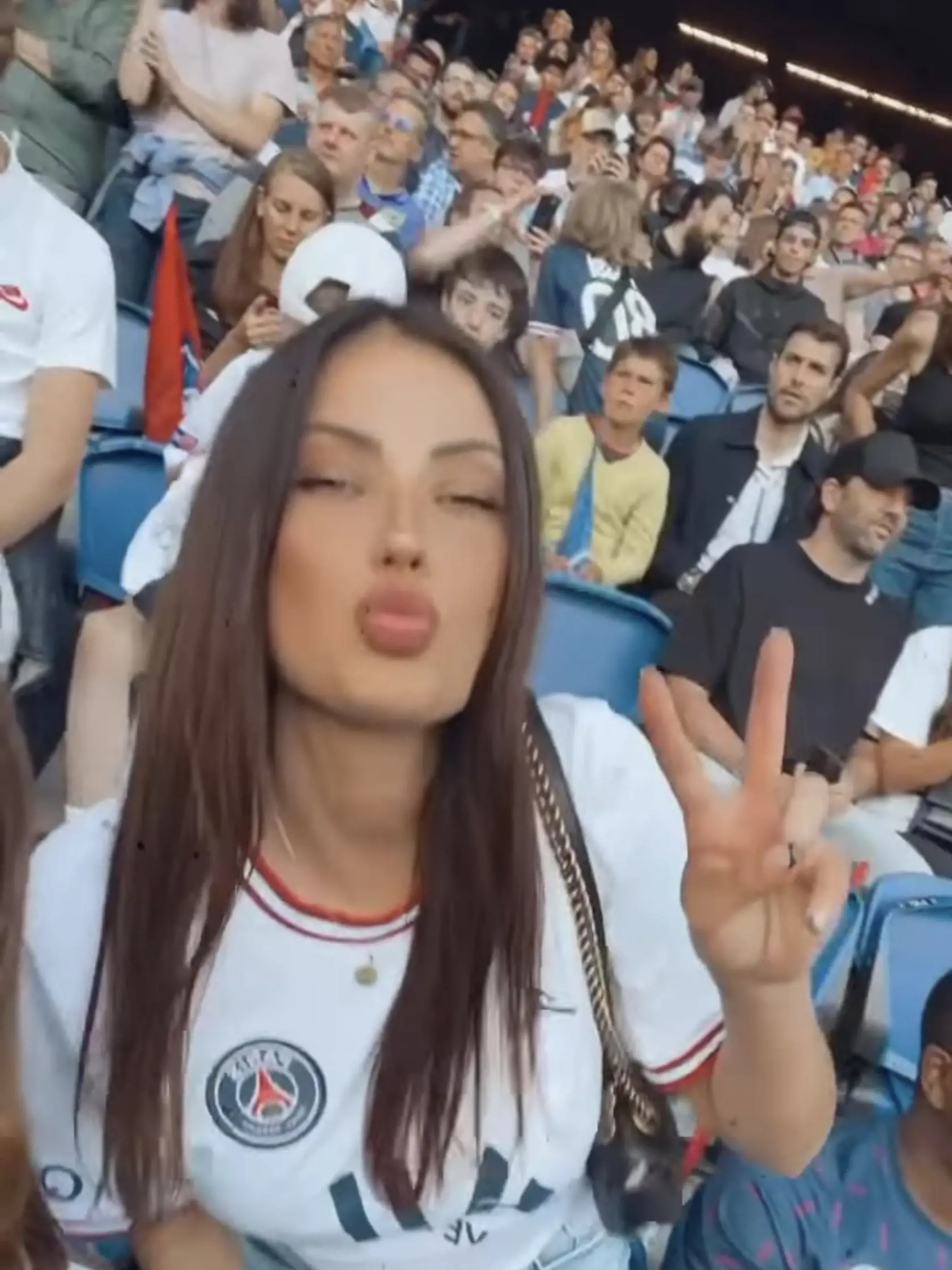 Kmotríkova ex si užívala zápas PSG v Parku princov.