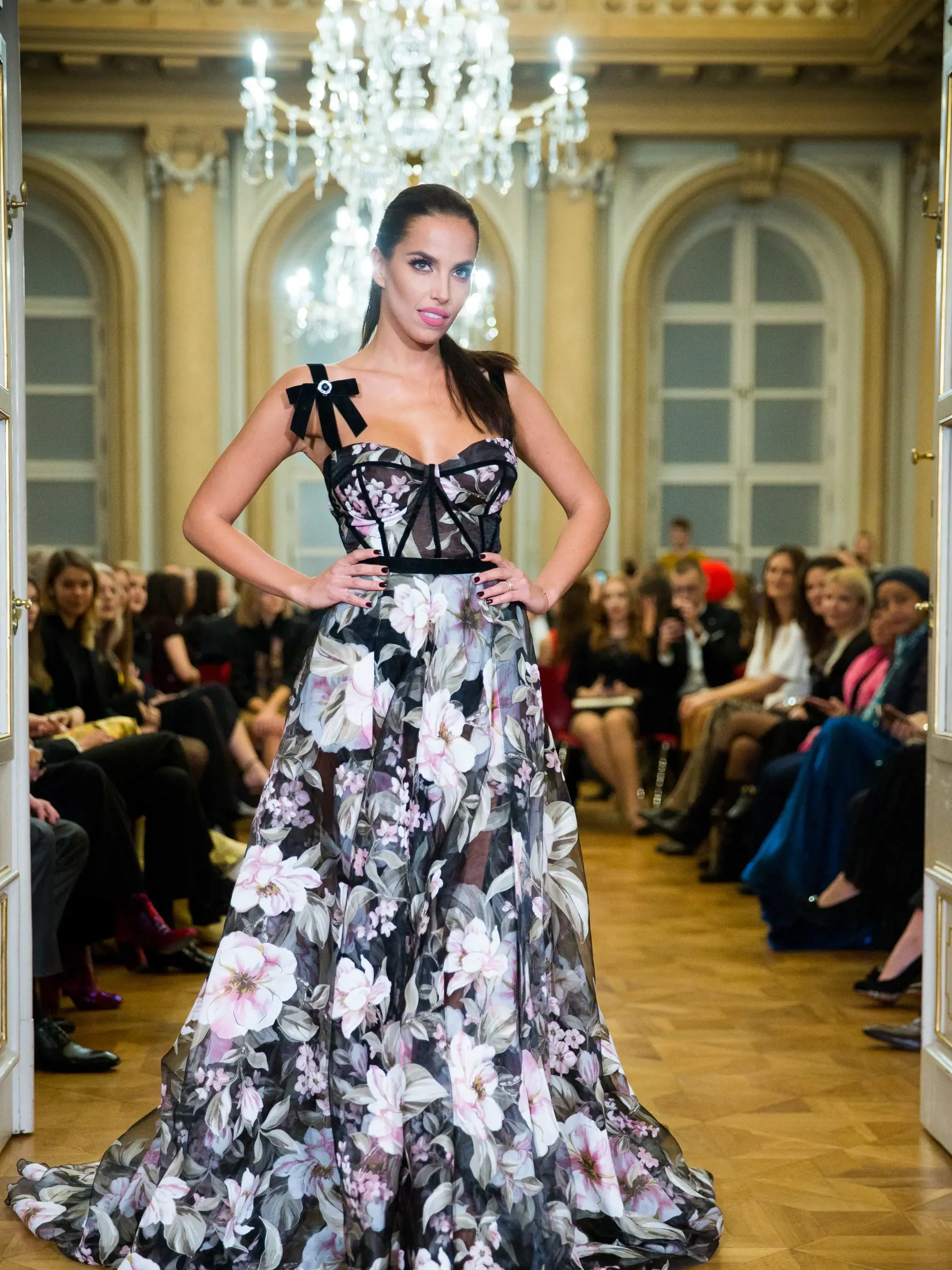 Bratislavské módne dni zamerané na plesovú sezónu 2019 v bratislavskom Primaciálnom paláci. Na snímke Simona Leskovská.