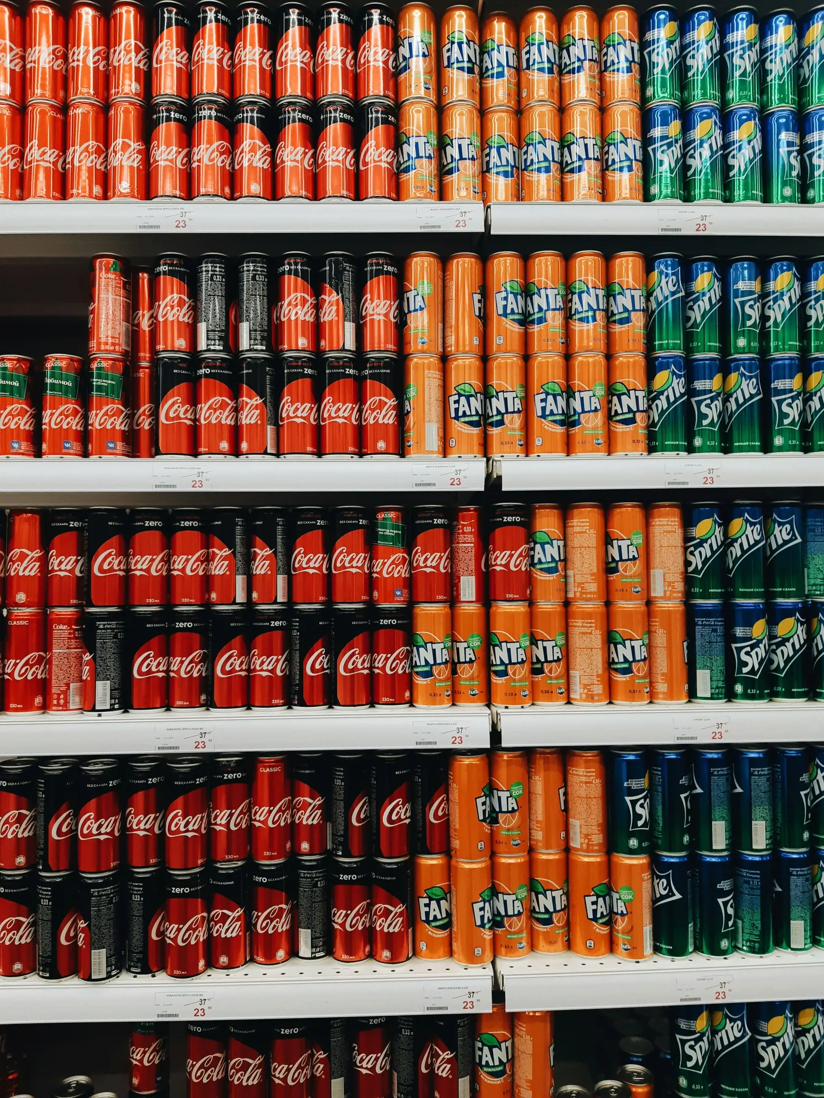 Sťahujú sa plechovky aj sklenené fľaše Fuze Tea, Fanta, Nalu, Minute Maid, Coca-Cola, Sprite, Tropico a Royal Bliss, (Ilustračná fotka)