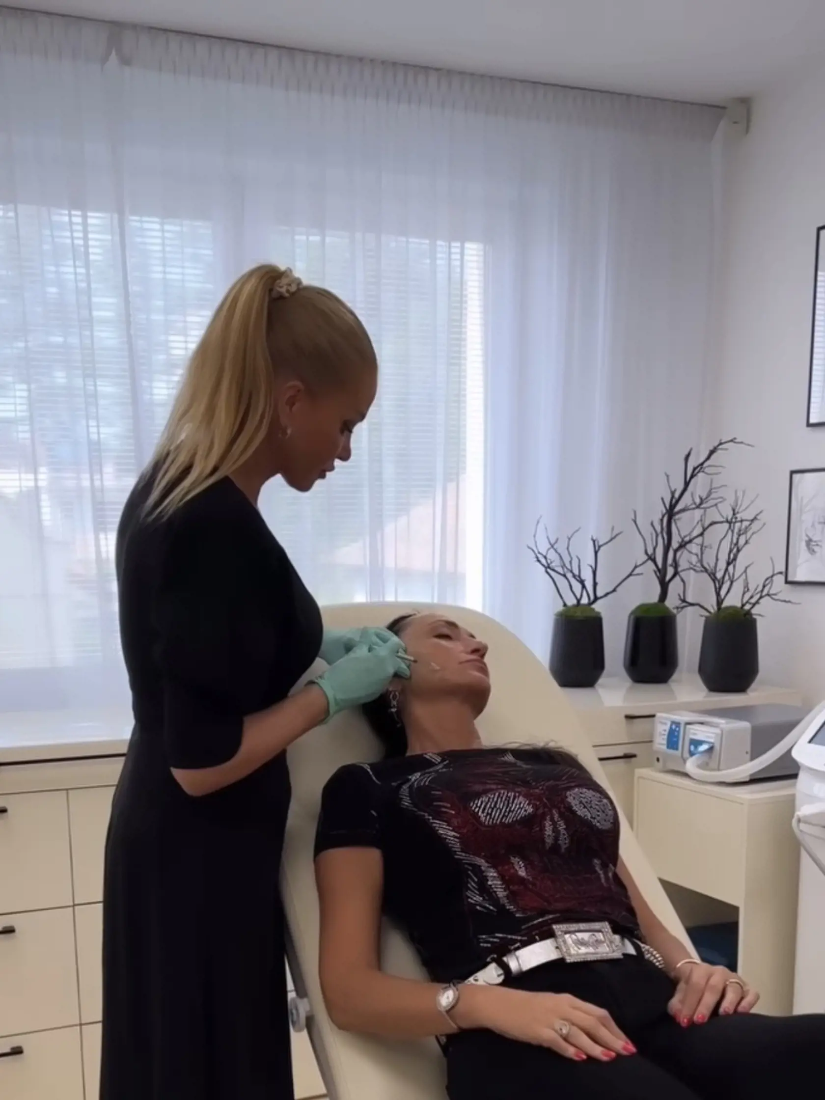 Manželia Lelkesovci a personál na klinike v Pezinku sa poznajú už roky.