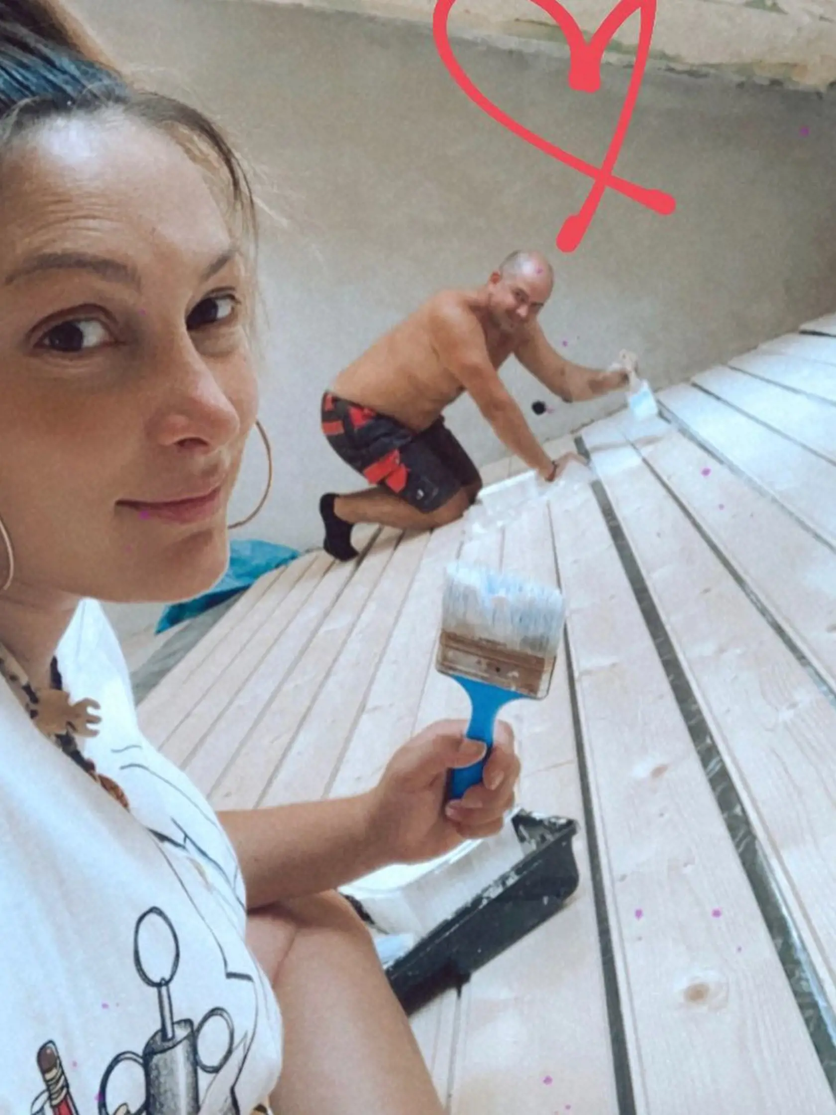 Na dome Mony Zázrivcovej si veľa vecí museli urobiť sami. 