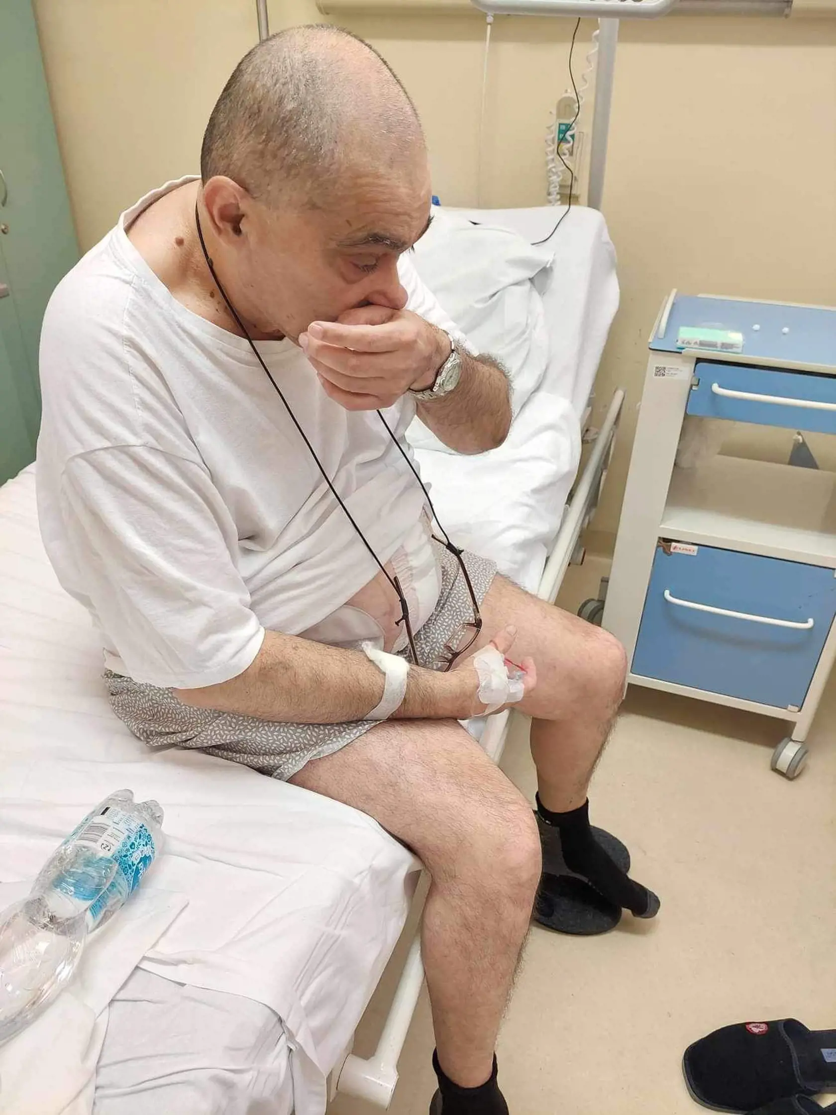 Jankin otec Zoltán, ktorý v minulosti pracoval ako stavbár a školník, má schizofréniu a rakovinu hrubého čreva.