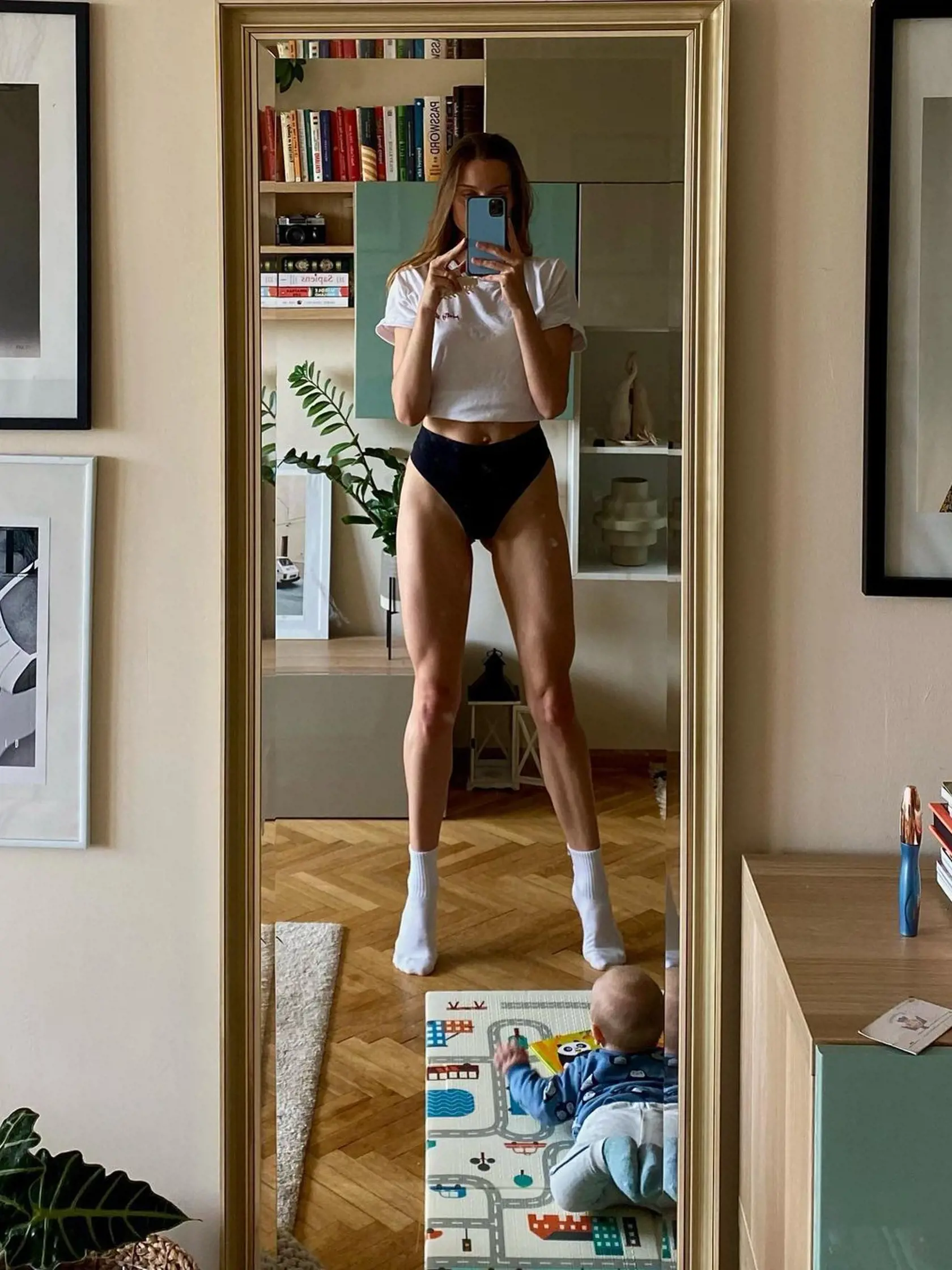 Manželka Adama Bardyho je modelka.