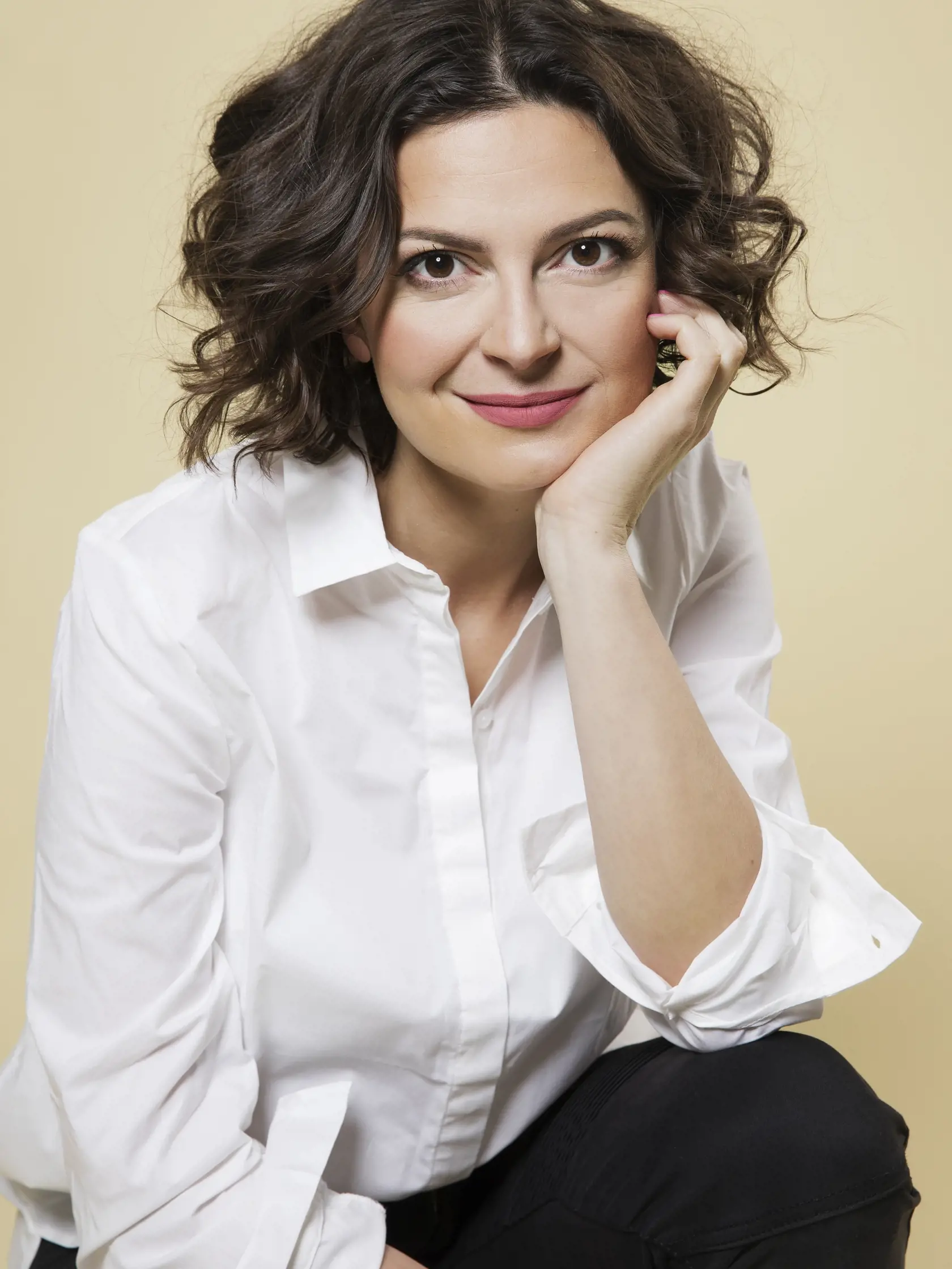 Lujza Garajová-Schrameková - herečka, stand-up komička a speváčka.