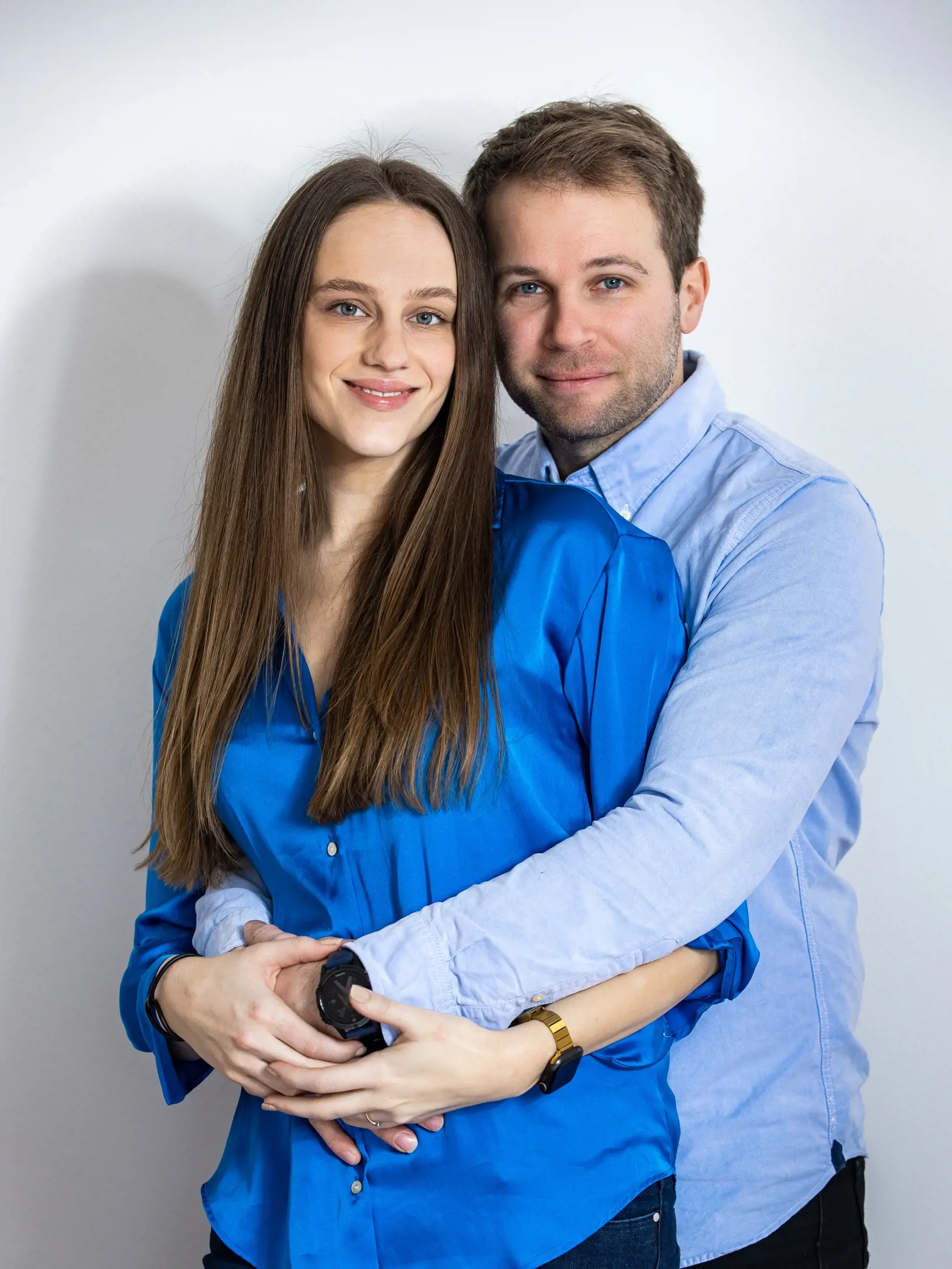 Spevák Tomáš Bezdeda so snúbenicou Ivanou v Žiline.
