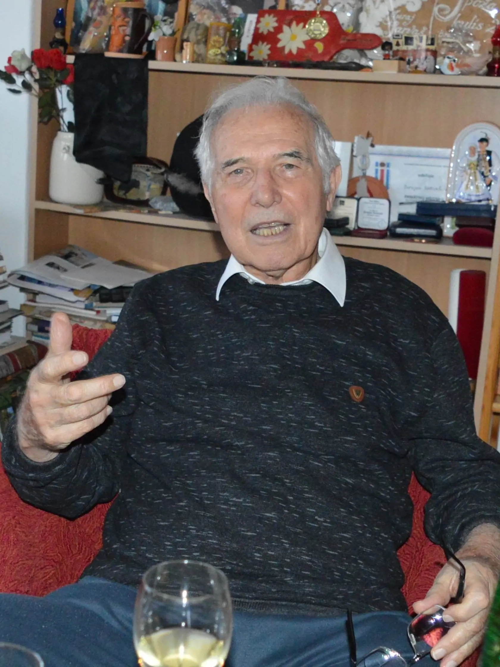 Vo veku 91 rokov zomrel slovenský herec, scenárista, režisér, pedagóg a recitátor Juraj Sarvaš.