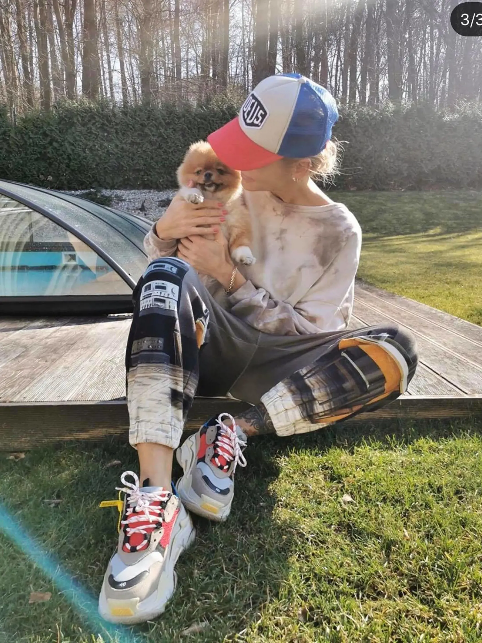 Dara Rolins a jej tenisky Balenciaga za 795 eur.