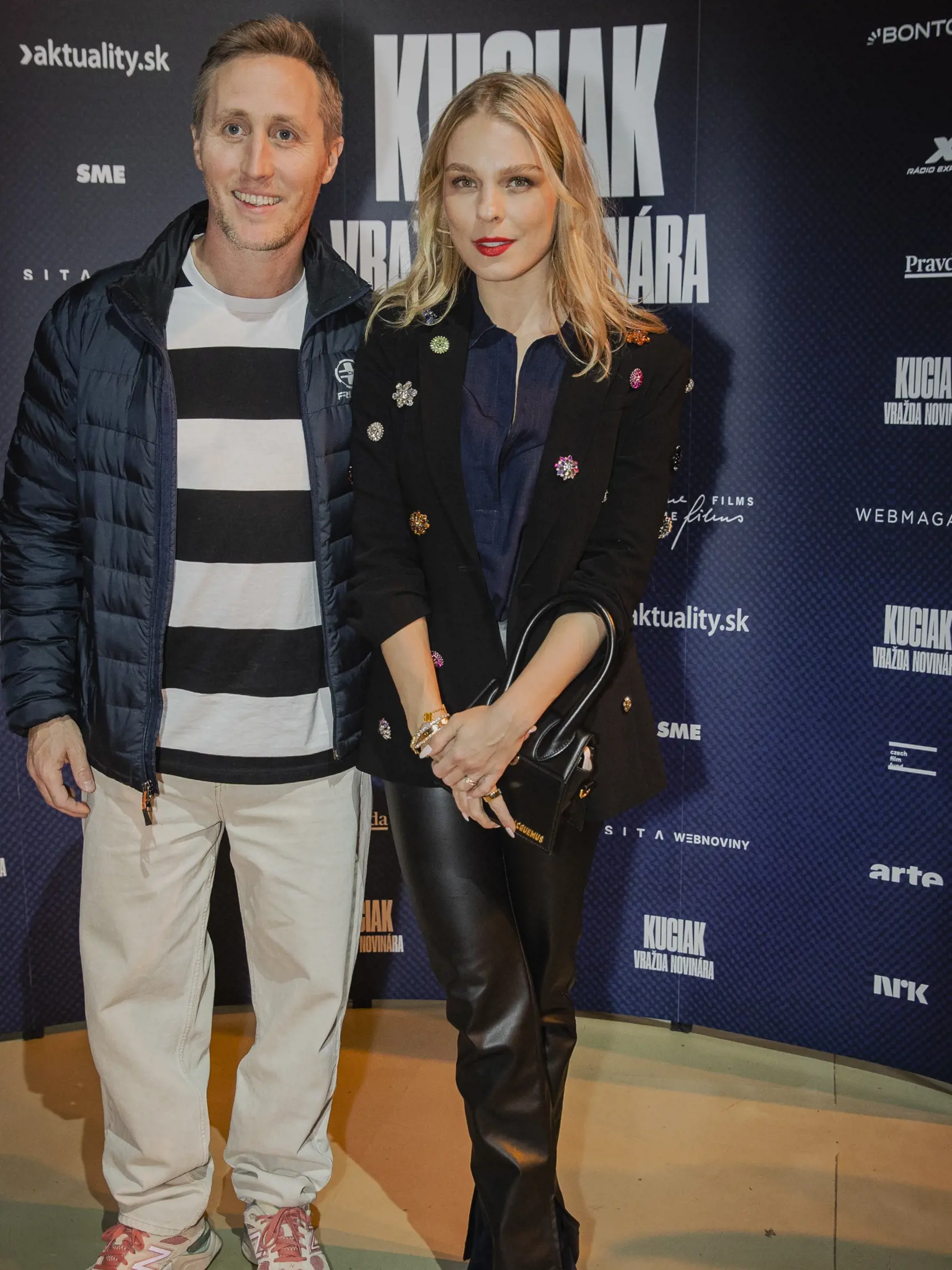 Na snímke Matej Cifra s manželkou Veronikou počas slávnostnej premiéry dokumentárneho filmu Kuciak: Vražda novinára, ktorá sa uskutočnila symbolicky 21. 2. 2023 v bratislavskej Starej tržnici.