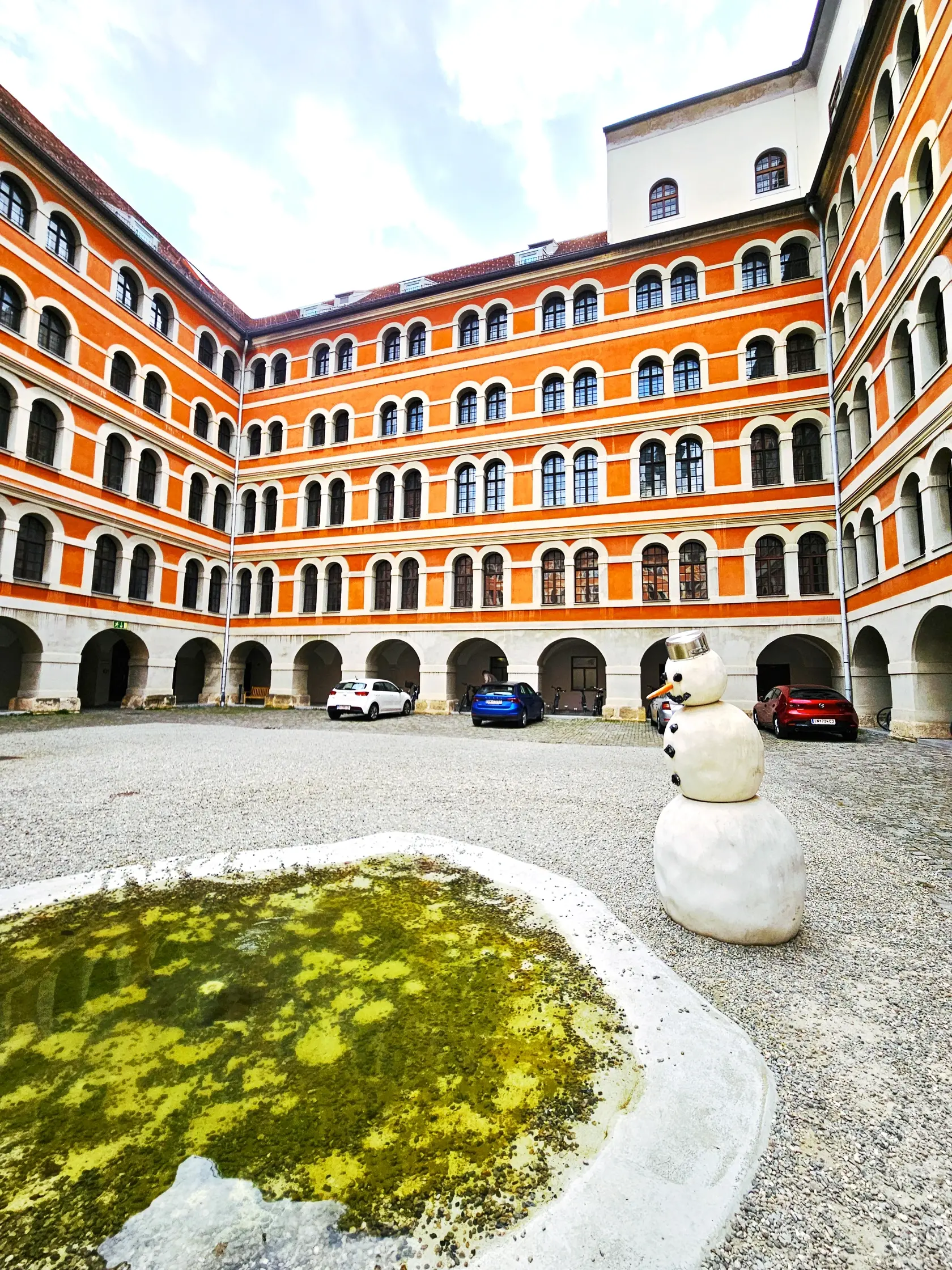 UNESCO MESTO DIZAJNU
Aj takýmto titulom sa pýši mesto Graz.