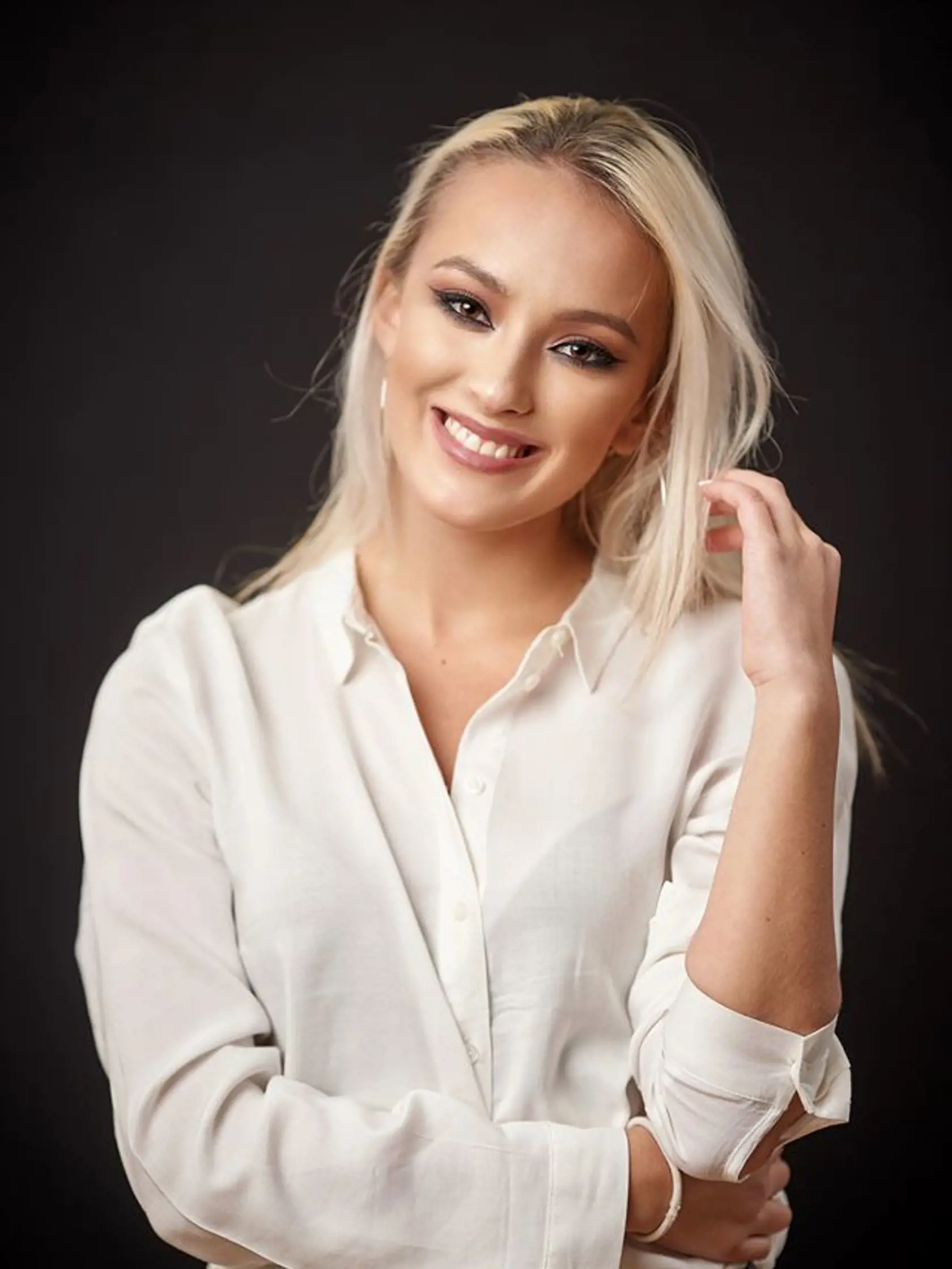 Lukrécia Lecáková (19), Vranov študuje tlmočníctvo a prekladateľstvo na Filozofickej fakulte Prešovskej univerzity.