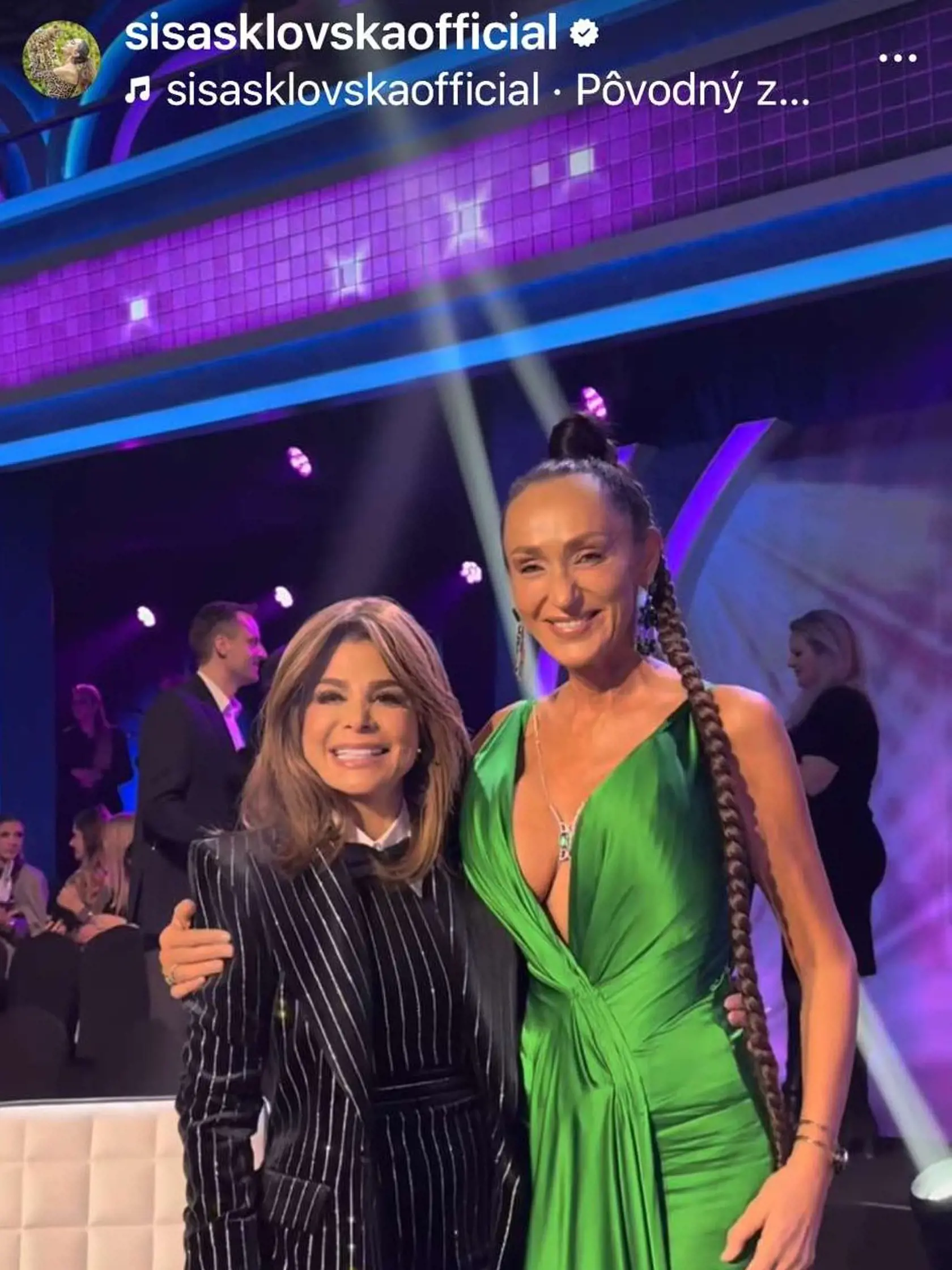 Sisa Sklovska a Paula Abdul si následne urobili spoločnú fotku. 