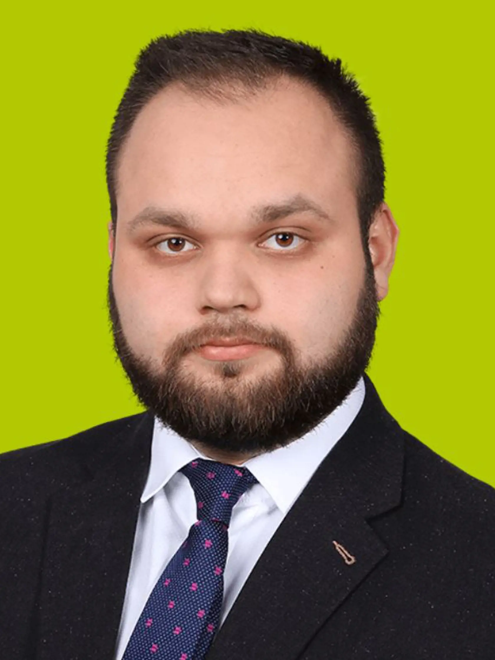 Poslanec Tomáš Šudík (OĽaNO), ktorý sa doteraz venoval predovšetkým ochrane životného prostredia, si aktuálne vybral poriadne pikantné tému! Chce v parlamente otvoriť diskusiu o legalizácii prostitúcie! „Netvárme sa, že prostitúcia na Slovensku neexistuje," tvrdí.