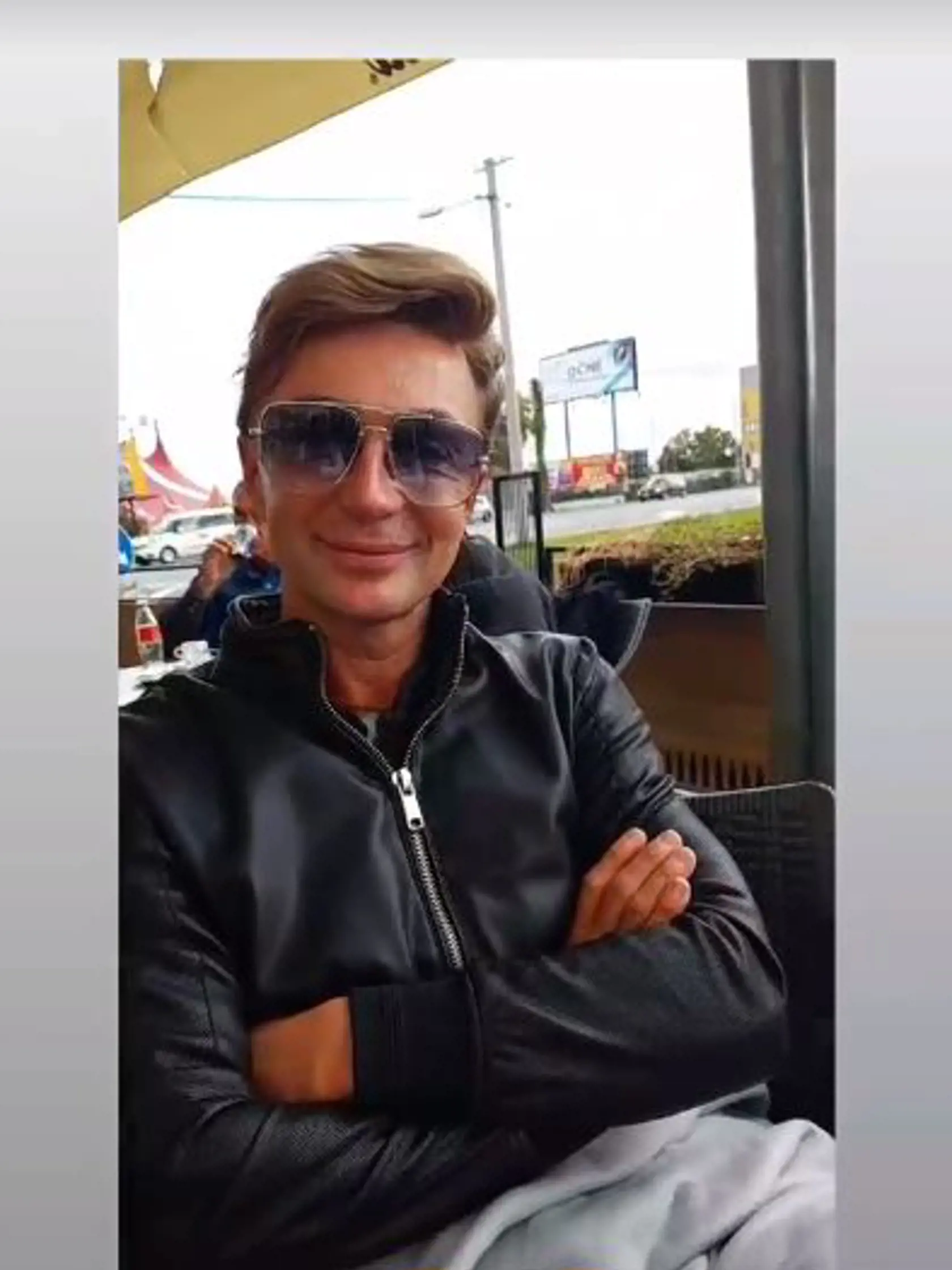 Noru prišiel do Bratislavy pozrieť jej exmanžel Versače.