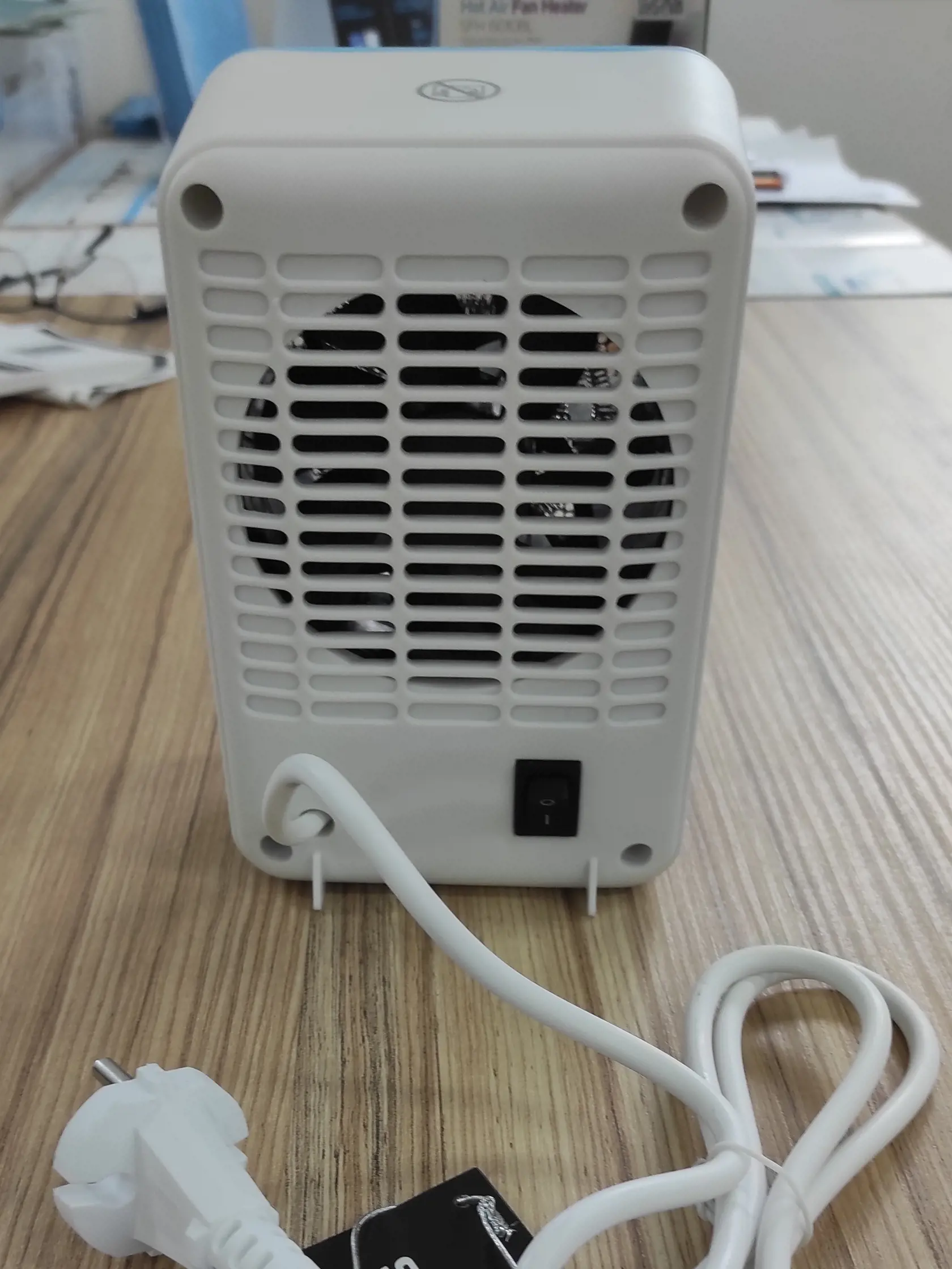 SOI upozorňuje na nebezpečný výrobok: TEPLOVZDUŠNÝ VENTILÁTOR SENCOR MODEL SFH 601BL