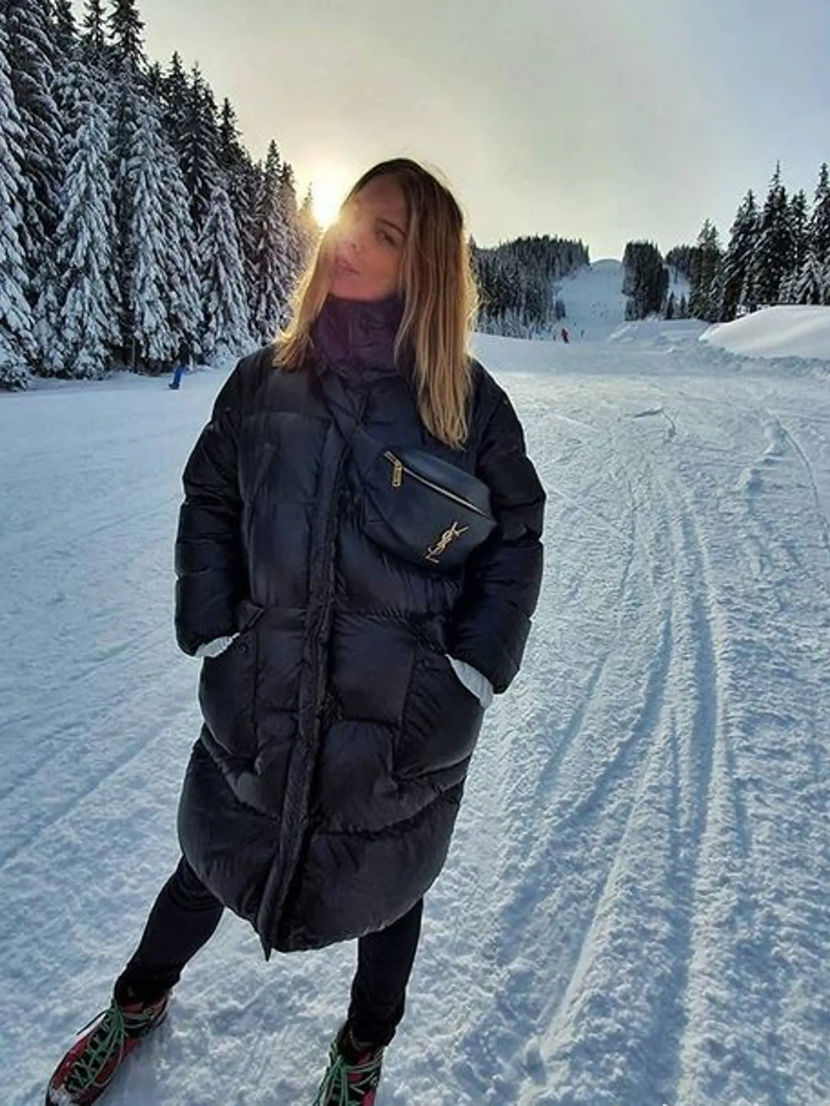 Veronika Cifrová Ostrihoňová vo vychádzkovom outfite.