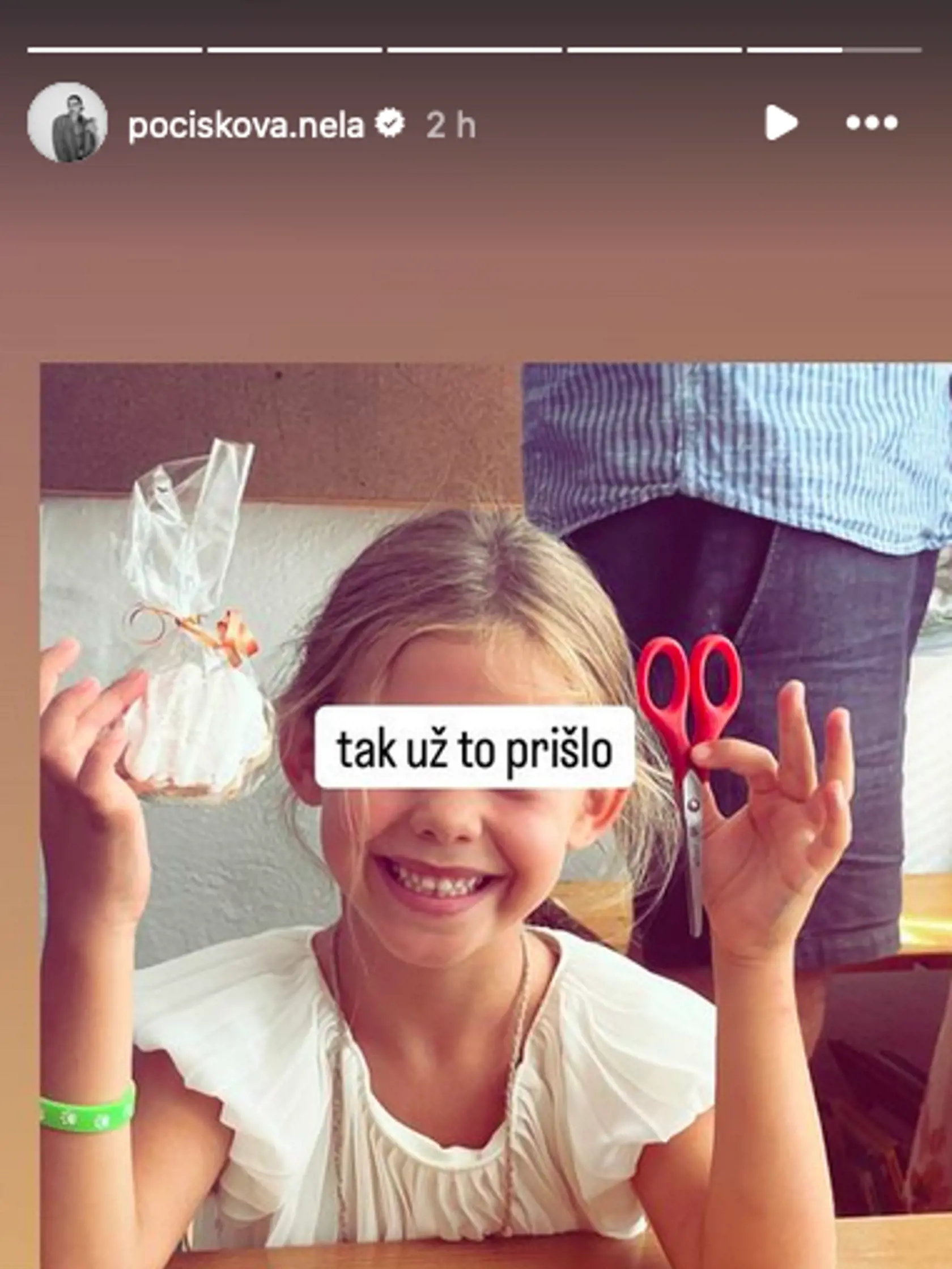 Nela ukázala svoju prváčku.