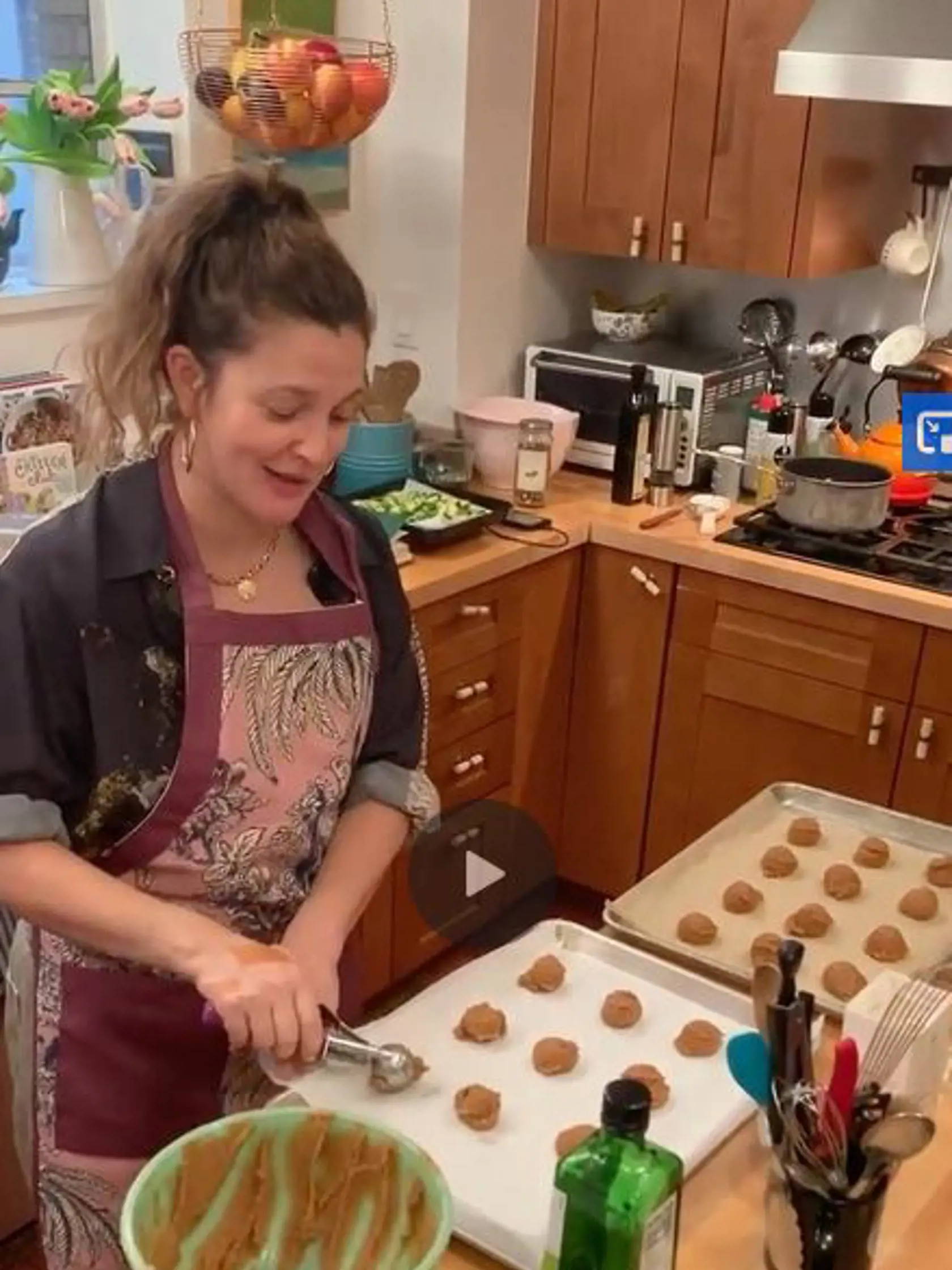 Herečka Drew Barrymore má na Instagrame množstvo fanúšikov a nehanbí sa s nimi podeliť o bežné momenty svojho života. Aj o neporiadok, ktorý u nich niekedy vládne...