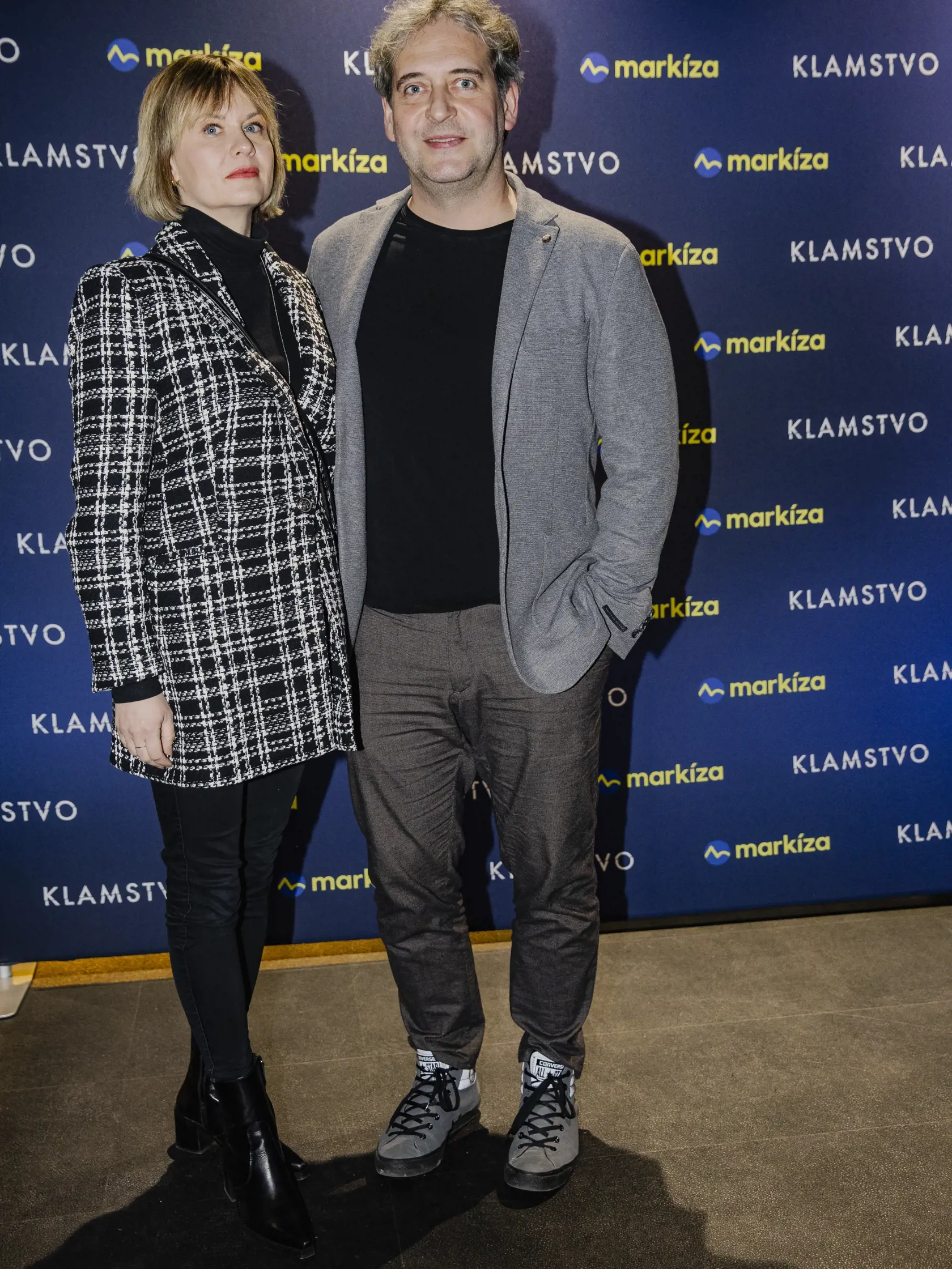 Na snímke Martin Mňahončák s manželkou Katarínou  počas premiéry nového seriálu TV Markíza, Klamstvo.