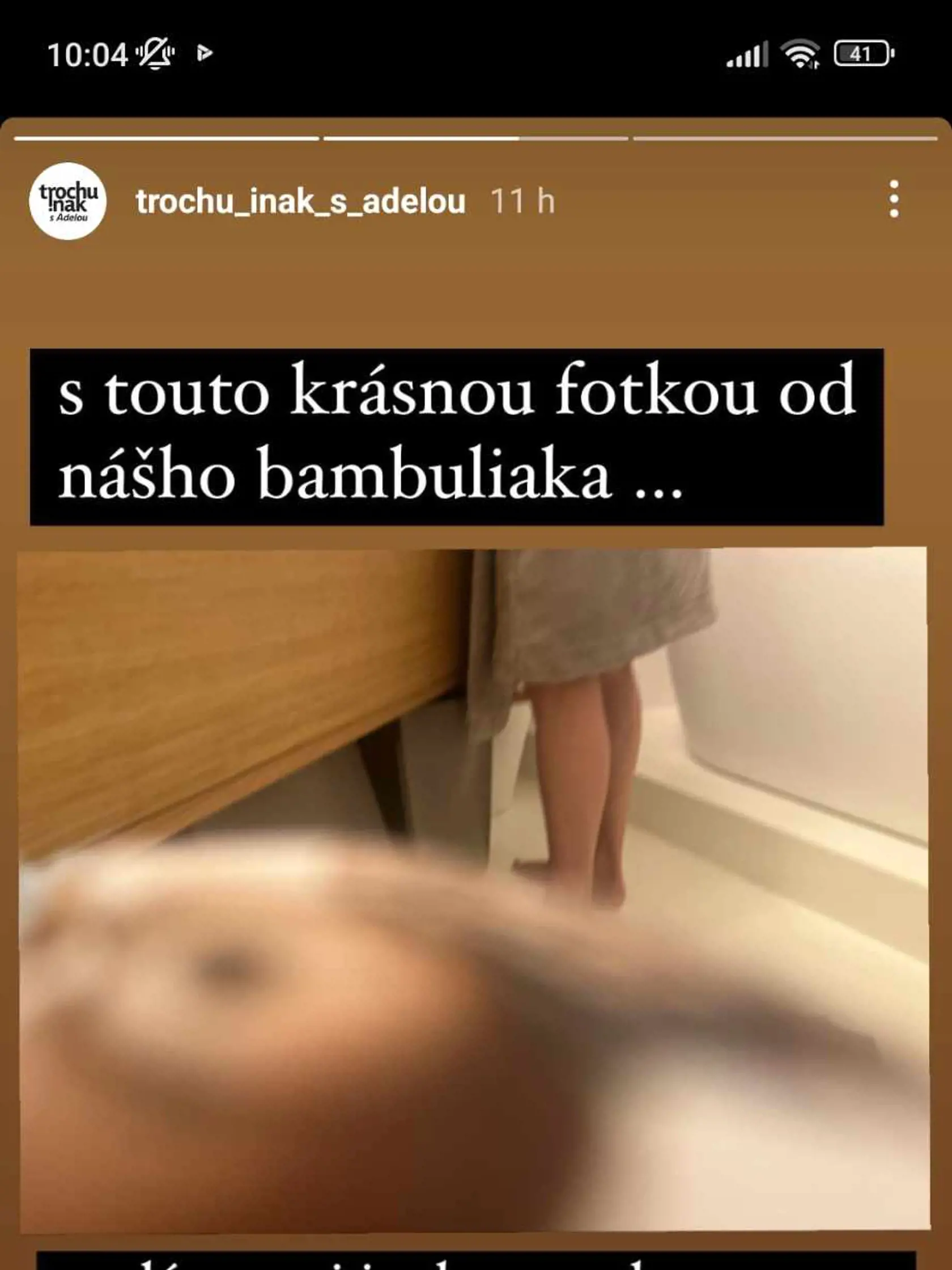 Keď sa mobil dostane do rúk jej synčeka. Túto fotku si Adela našla v mobile