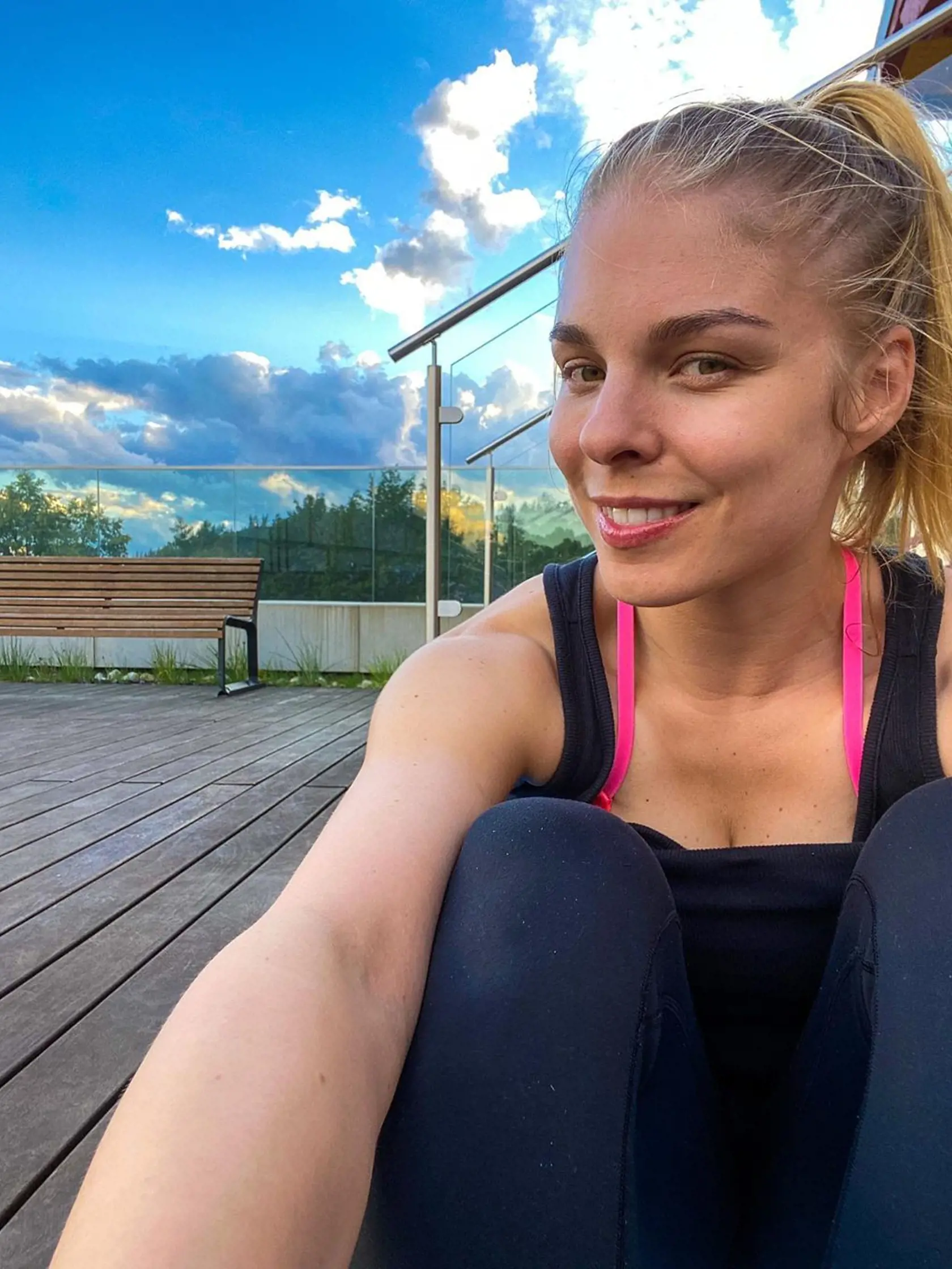 Veronika po cvičení. Bez mejkapu, spotená a neučesaná. Fanúšikovia však tvrdia, že vyzerá nádherne a prirodzene.
