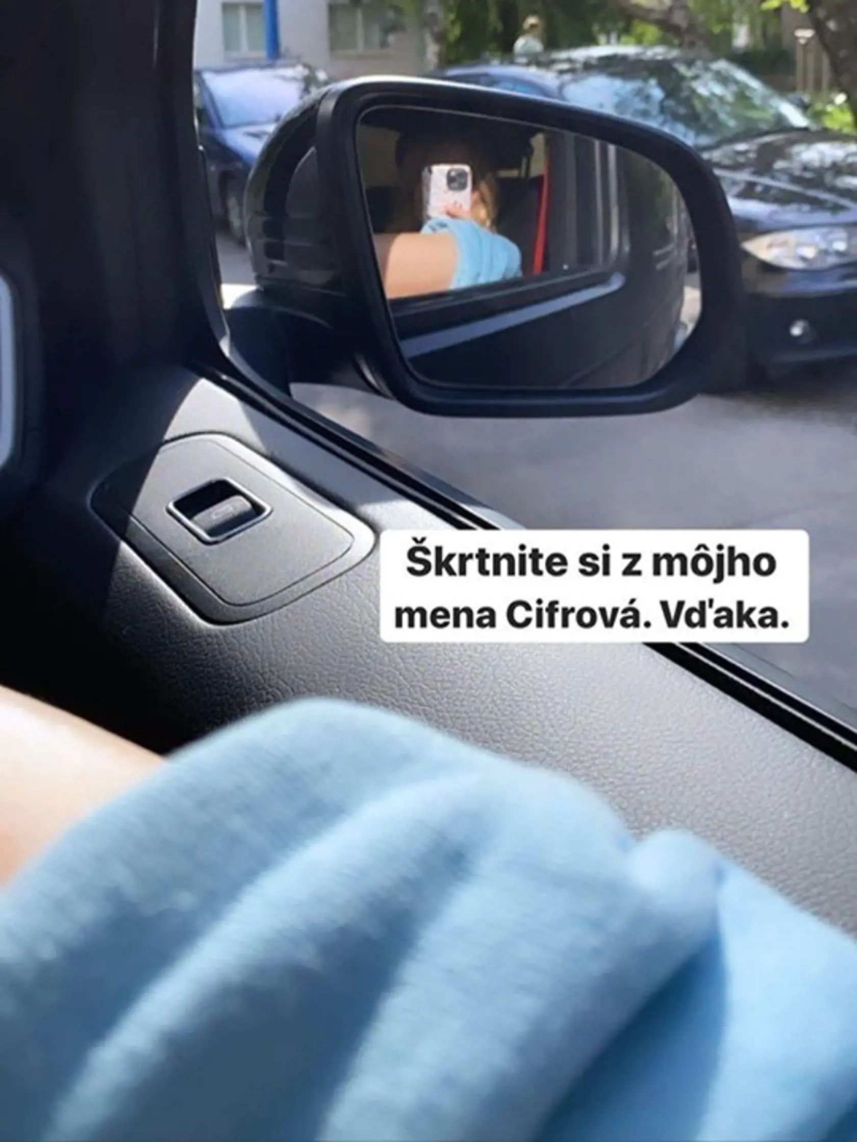 Veroniku čakanie v aute tak vytočilo, že zvažovala, že sa rozvedie. Samozrejme, určite to nemyslela vážne.