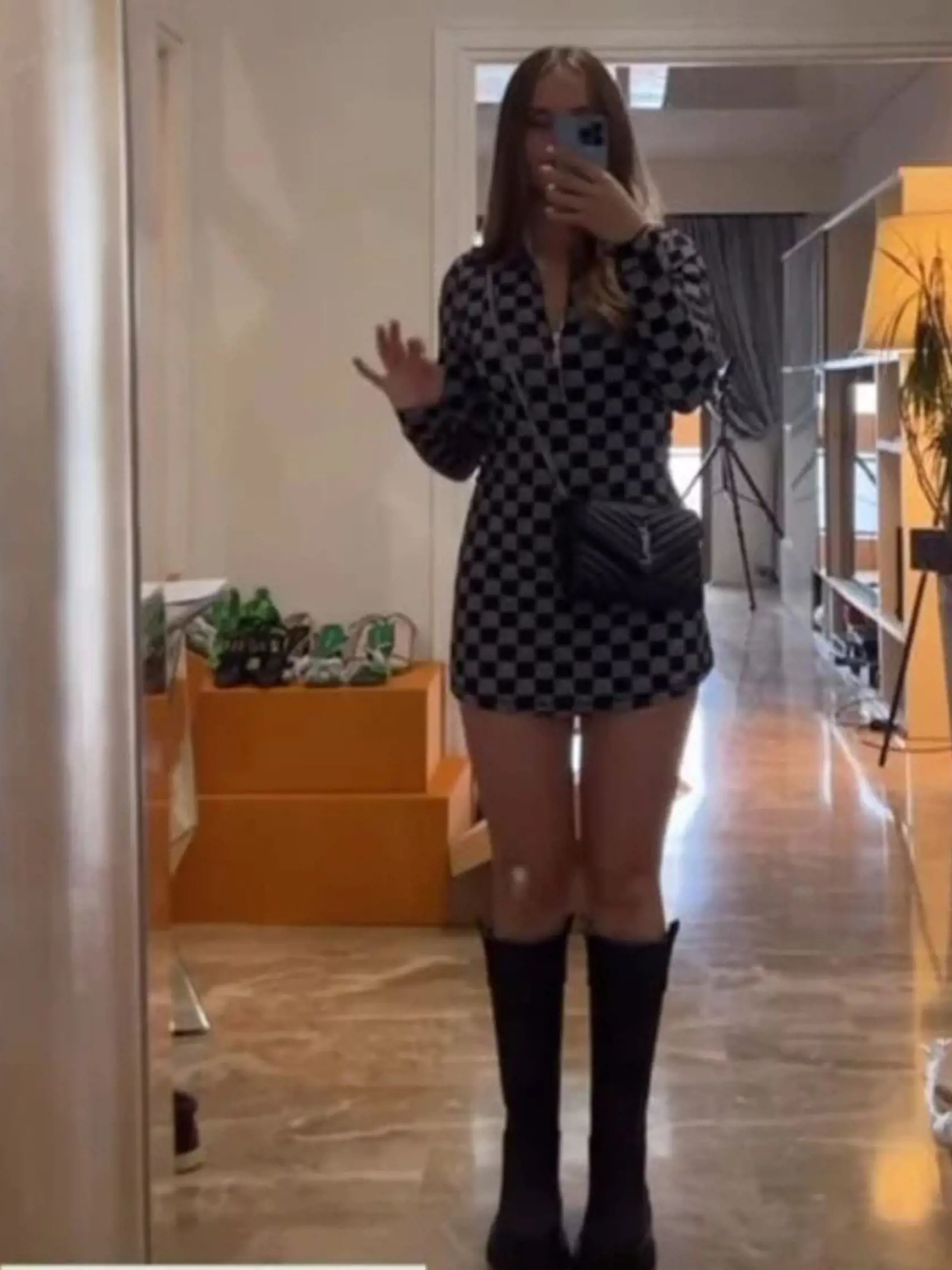 Davina Geiss vyvolala fotografiou v ultra mini šatách obrovský rozruch.