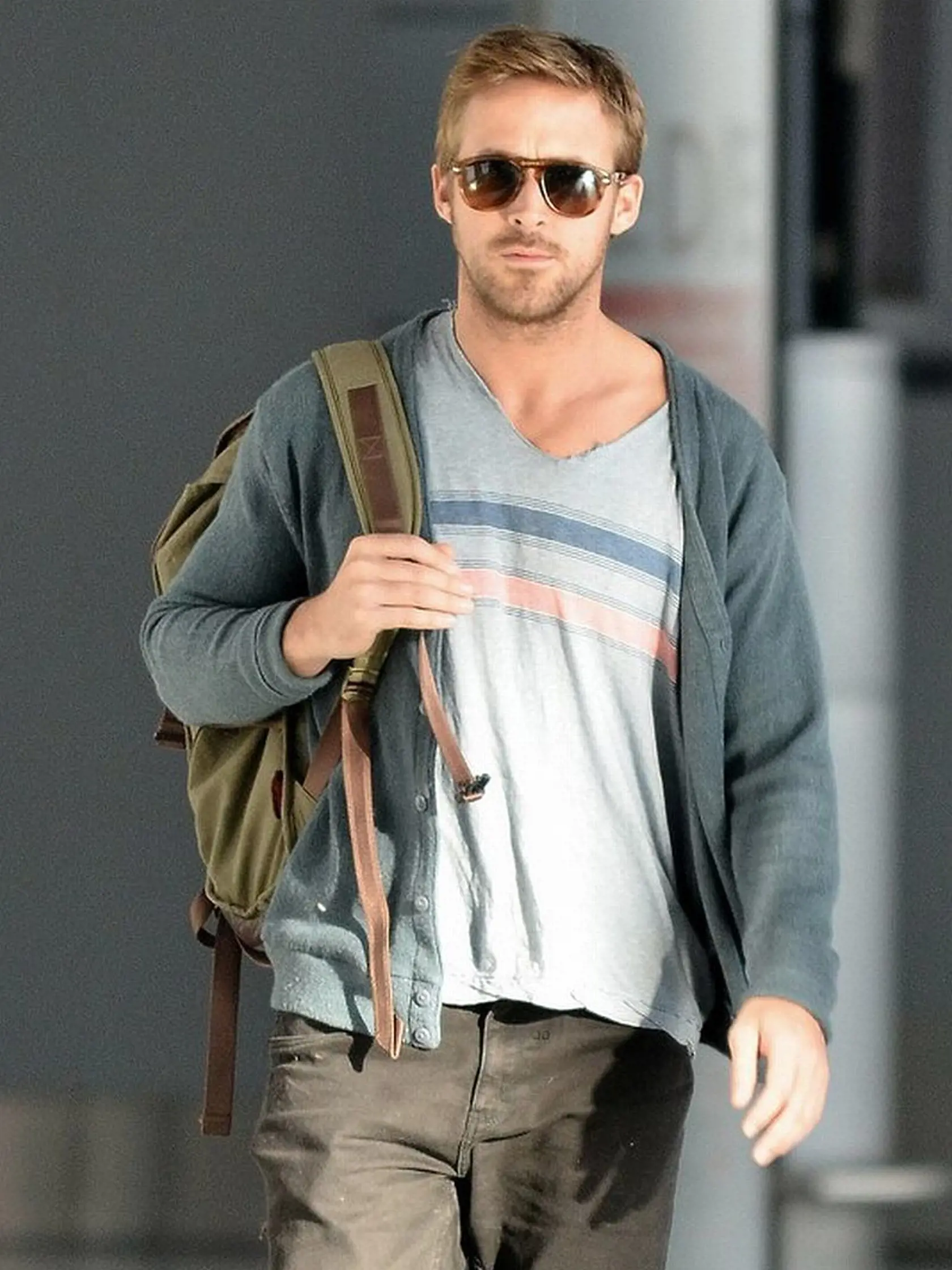 [NO Canada, NO Germany, NO Austria]  Toronto, Canada -  Ryan Gosling and Eva Mendes say their goodbyes to Ryan's mom, Donna, before catching a flight out of Toronto.  Ryan's mom was seen being very affecionate to Eva.  It looks like mom approves of Eva for Ryan.  Eva carries a white Prada handbag as she heads into the terminal.  AKM-GSI          June 7, 2012  [NO Canada, NO Germany, NO Austria]  To License These Photos, Please Contact :  Steve Ginsburg (310) 505-8447 (323) 4239397 steve@ginsburg