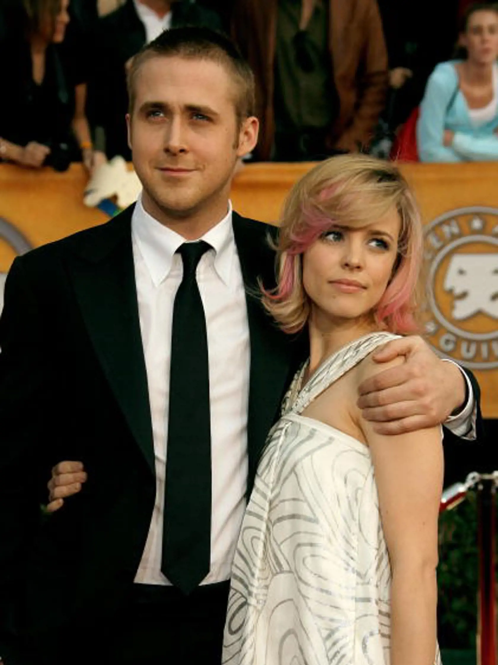 LOS ANGELES, CA - JANUARY 28:  Actor Ryan Gosling (L) and actress Rachel McAdams arrive at the 13th Annual Screen Actors Guild Awards held at the Shrine Auditorium on January 28, 2007 in Los Angeles, California.  (Photo by Vince Bucci/Getty Images)