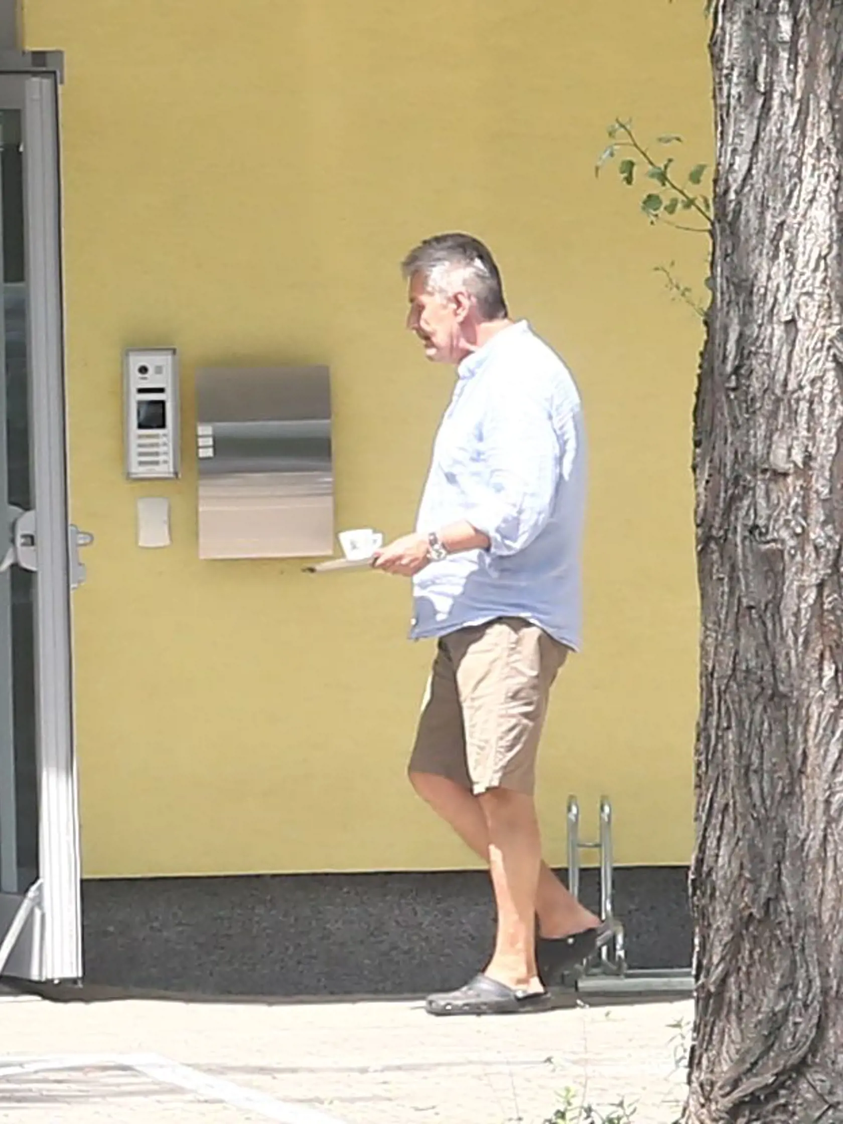 1.6. 2018 BRATISLAVA: Popoludní si to namieril na plaváreň v bratislavskej Petržalke.