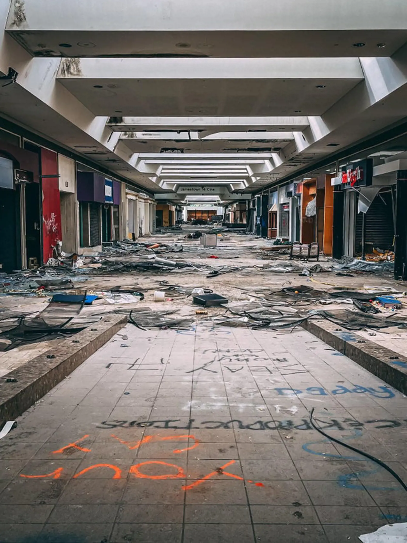 Opustené nákupné centrum v Missouri.