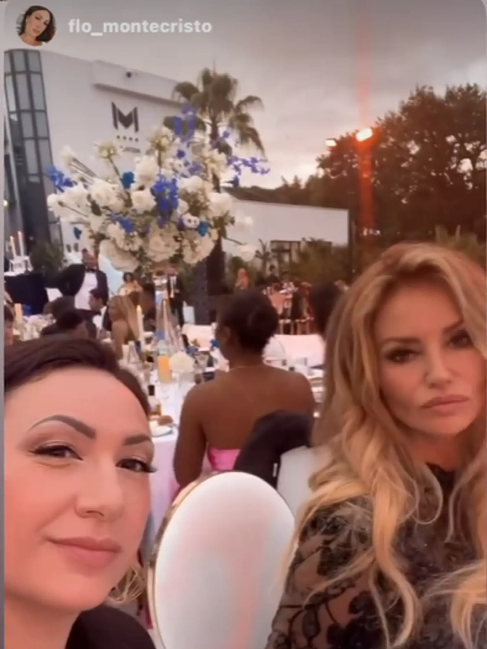 Adriana Sklenaříková na luxusnej párty.