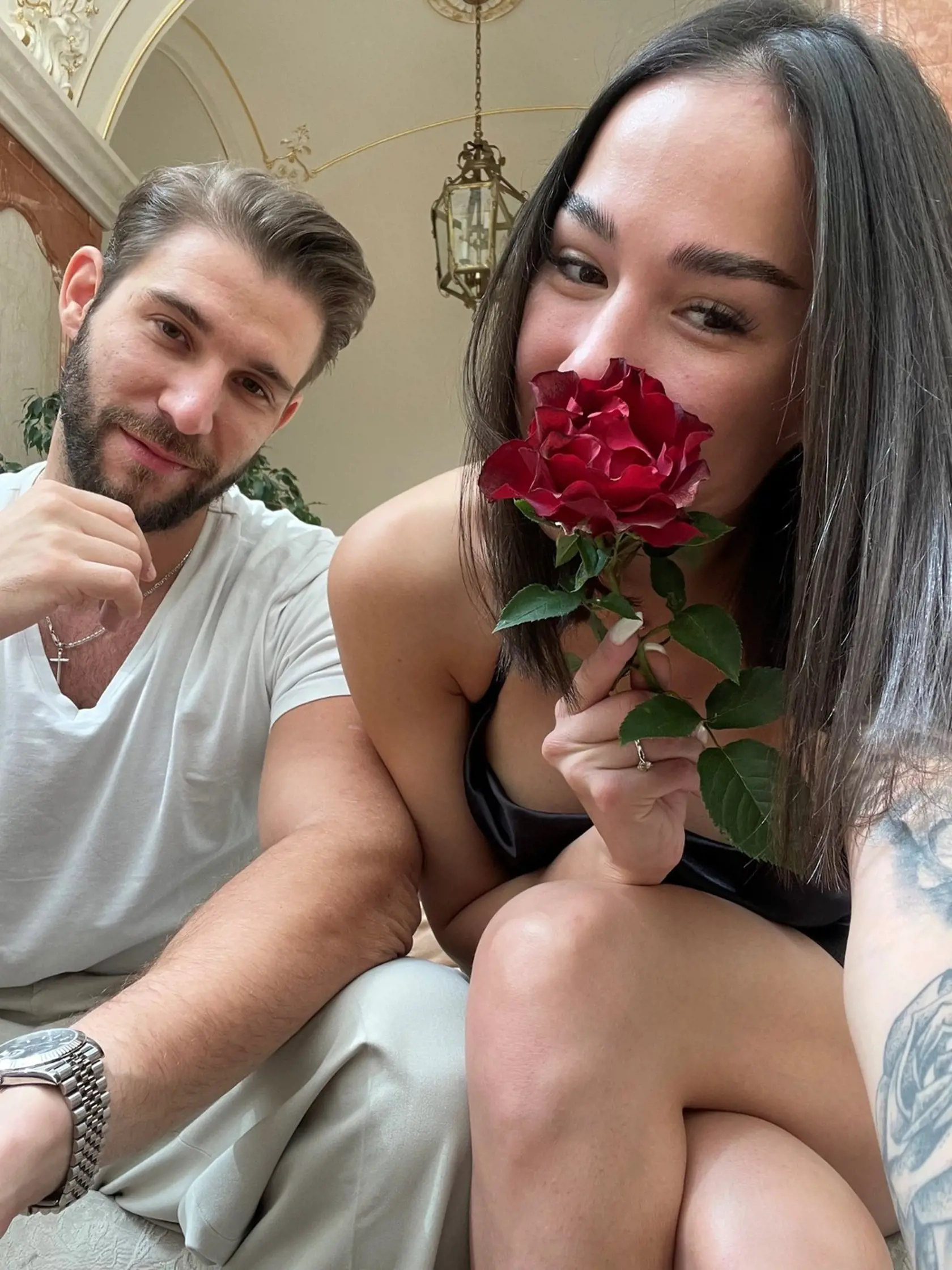 Tomáš a Marcela na sľúbenú kávičku po šou nezabudli, od toho momentu začali ich spoločné zábery pribúdať.