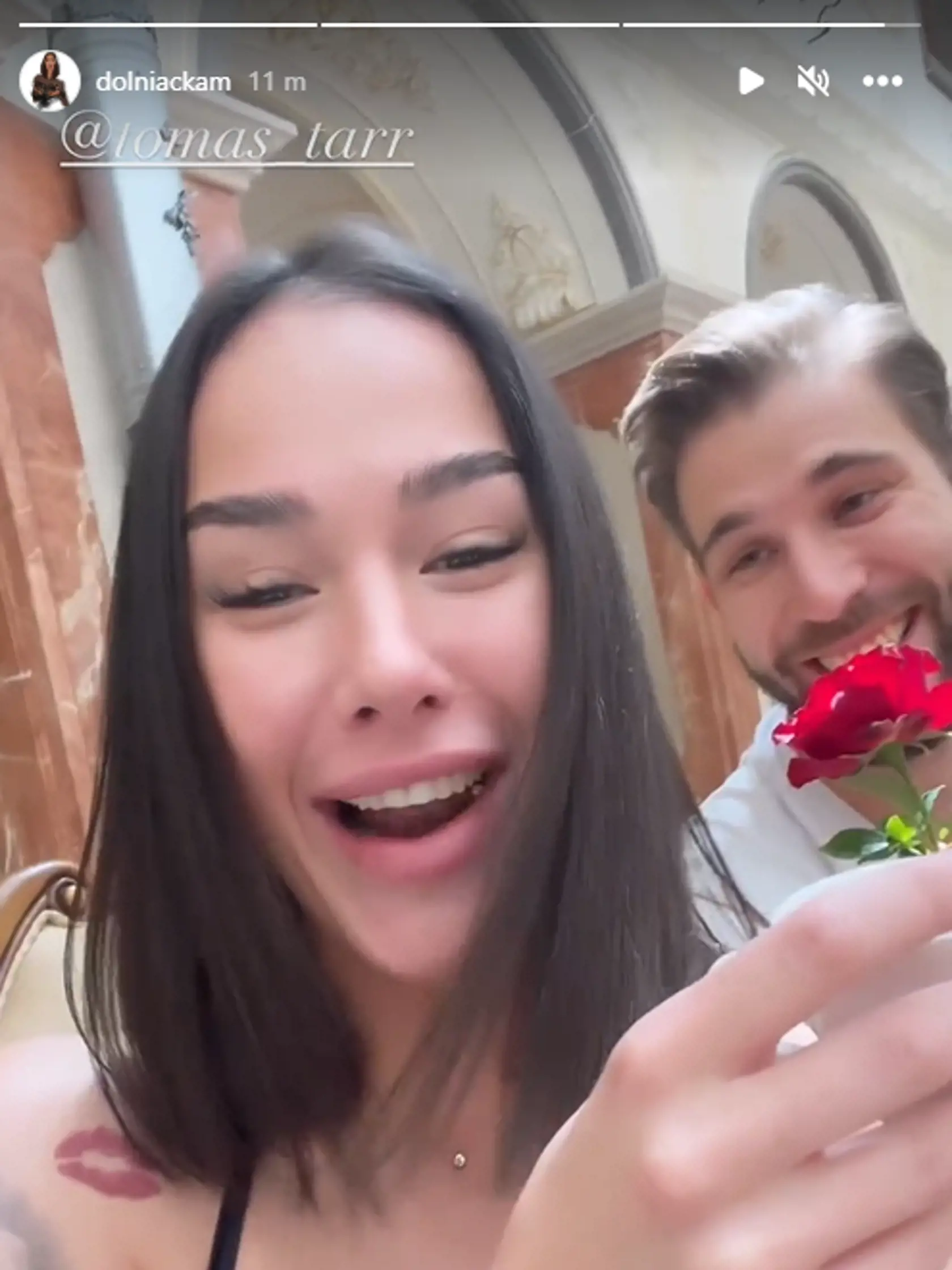 Tomáš a Marcela na sľúbenú kávičku po šou nezabudli, od toho momentu začali ich spoločné zábery pribúdať.