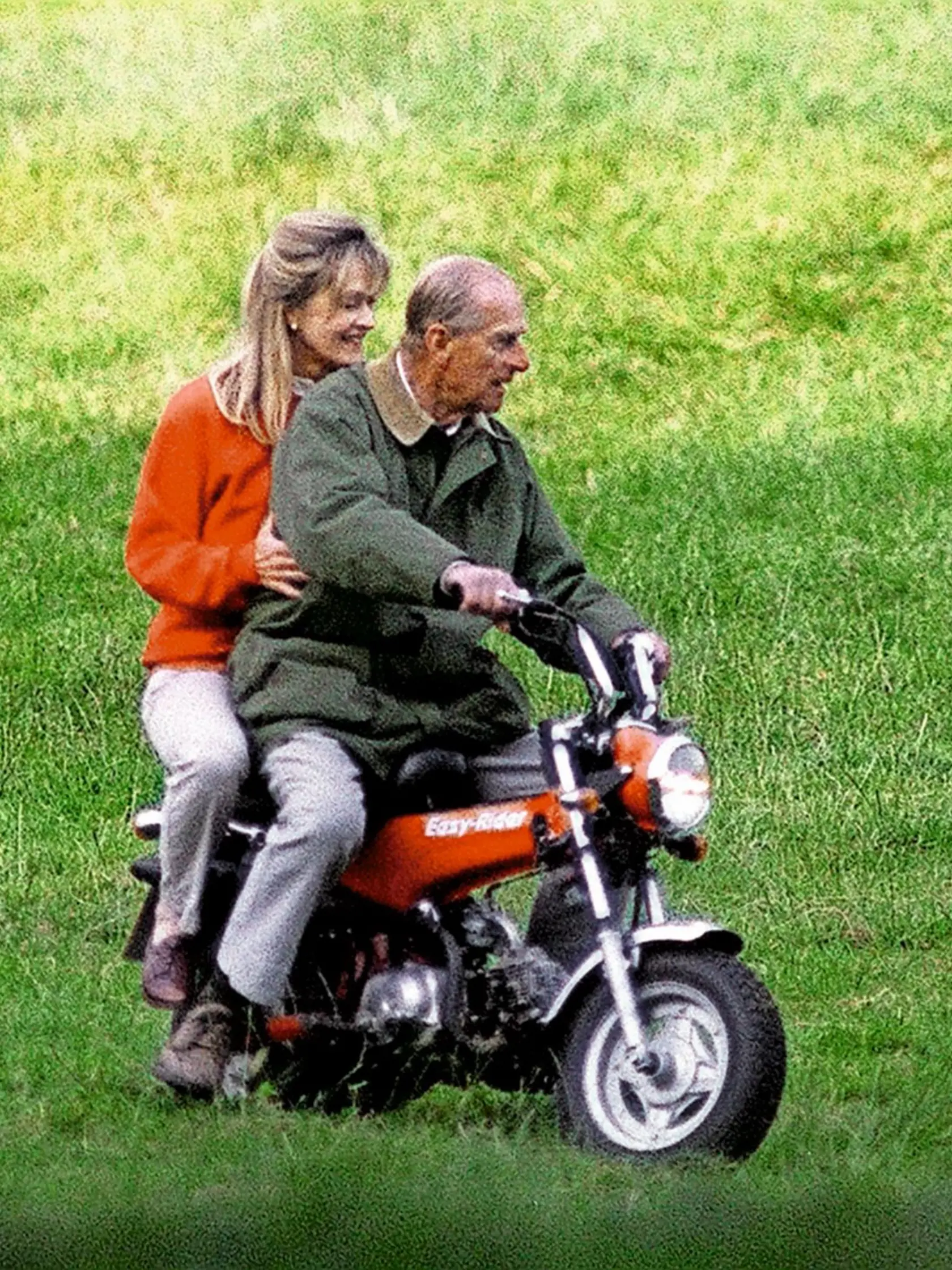 Keď Meghan porodí začiatkom júna, princ Philip dostane pekný darček k 100. narodeninám.