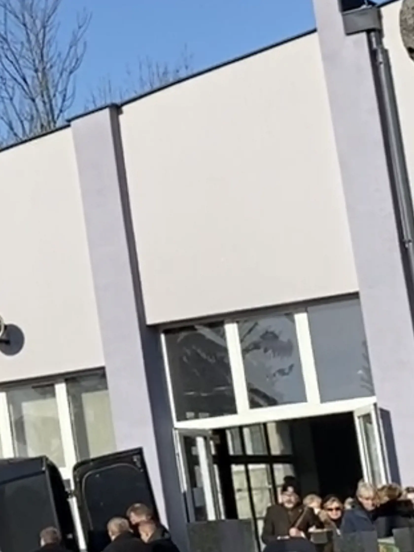 Pohreb Stanislava Telekyho (†53) z Michaloviec, ktorý zavraždil svoje dve deti Zuzanku (†14) a Martinka (†12) aj manželku Eriku (†44), sa uskutočnil v pondelok 23. 1. 2023, šesť dní po tom, ako si siahol v utorok 17. 1. 2023 aj na svoj život. Jeho obete pochovali v sobotu 21. 1. v Erikinom rodisku v Ladomírovej. Pri ich troch truhlách bol dátum úmrtia uvedený 15. 1. 2023.