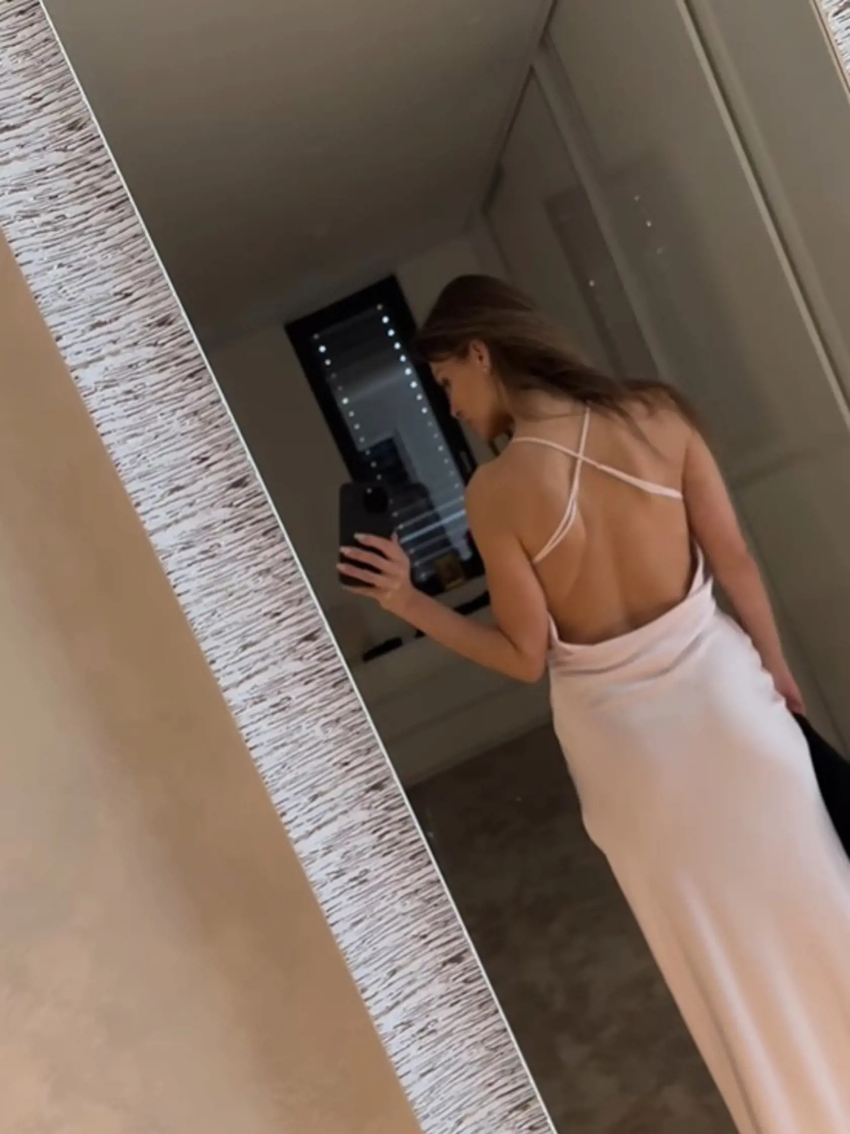 Speváčka Martina Schindlerová prišla na Bratislavské módne dni v tých priesvitných šatách.