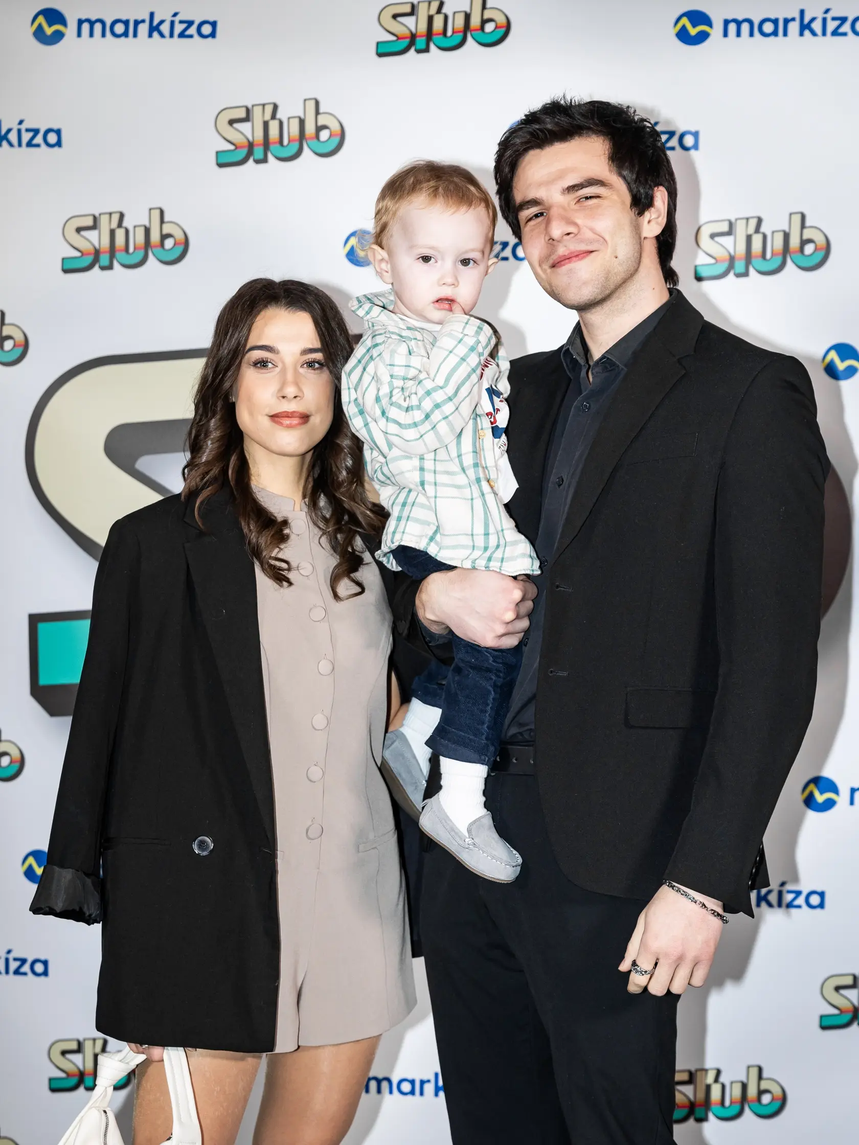 Premiéra denného televízneho seriálu “SĽUB” v Bratislave. Na snímke Adriána Brnčálová a Kristián Baran.
