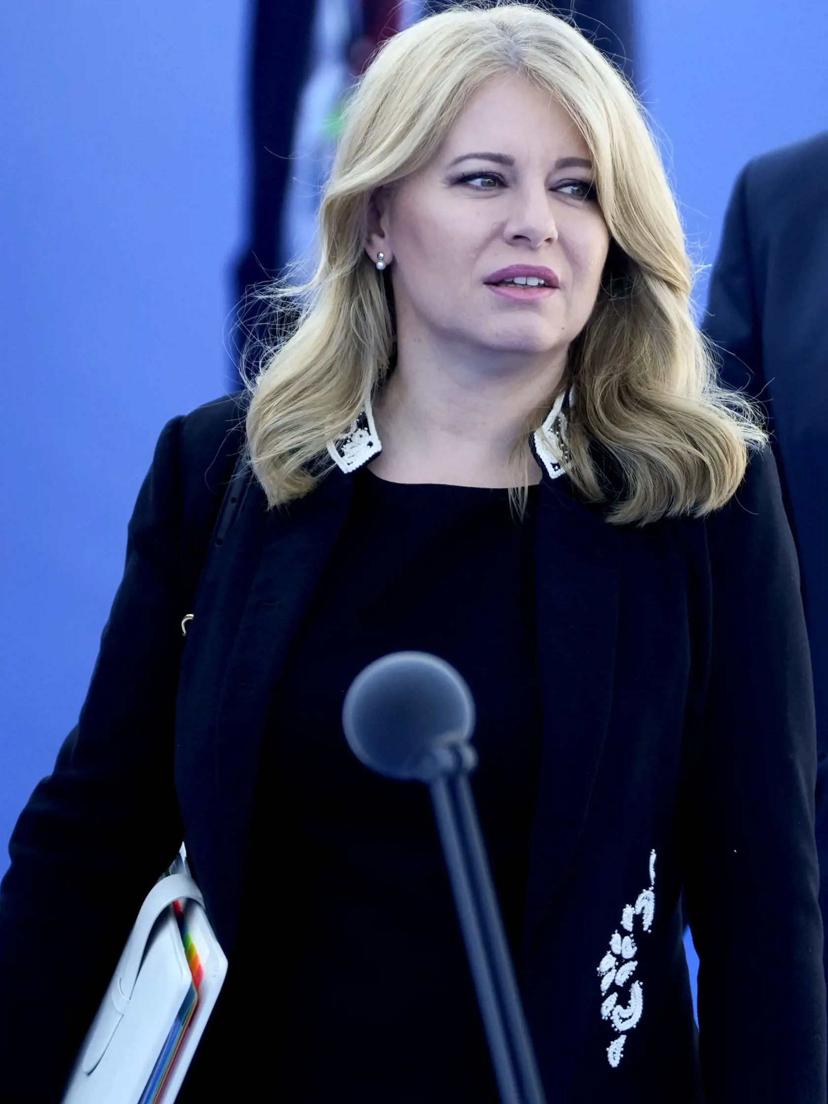 PK 16 Madrid - Prezidentka SR Zuzana Čaputová prichádza na summit Severoatlantickej aliancie (NATO) v Madride 29. júna 2022. Lídri členských krajín NATO sa stretnú na summite, ktorý potrvá od 28. do 30. júna 2022. FOTO TASR/AP

Slovakian President Zuzana Caputova arrives for the NATO summit in Madrid, Spain on Wednesday, June 29, 2022. North Atlantic Treaty Organization heads of state will meet for a NATO summit in Madrid from Tuesday through Thursday. (AP Photo/Paul White)