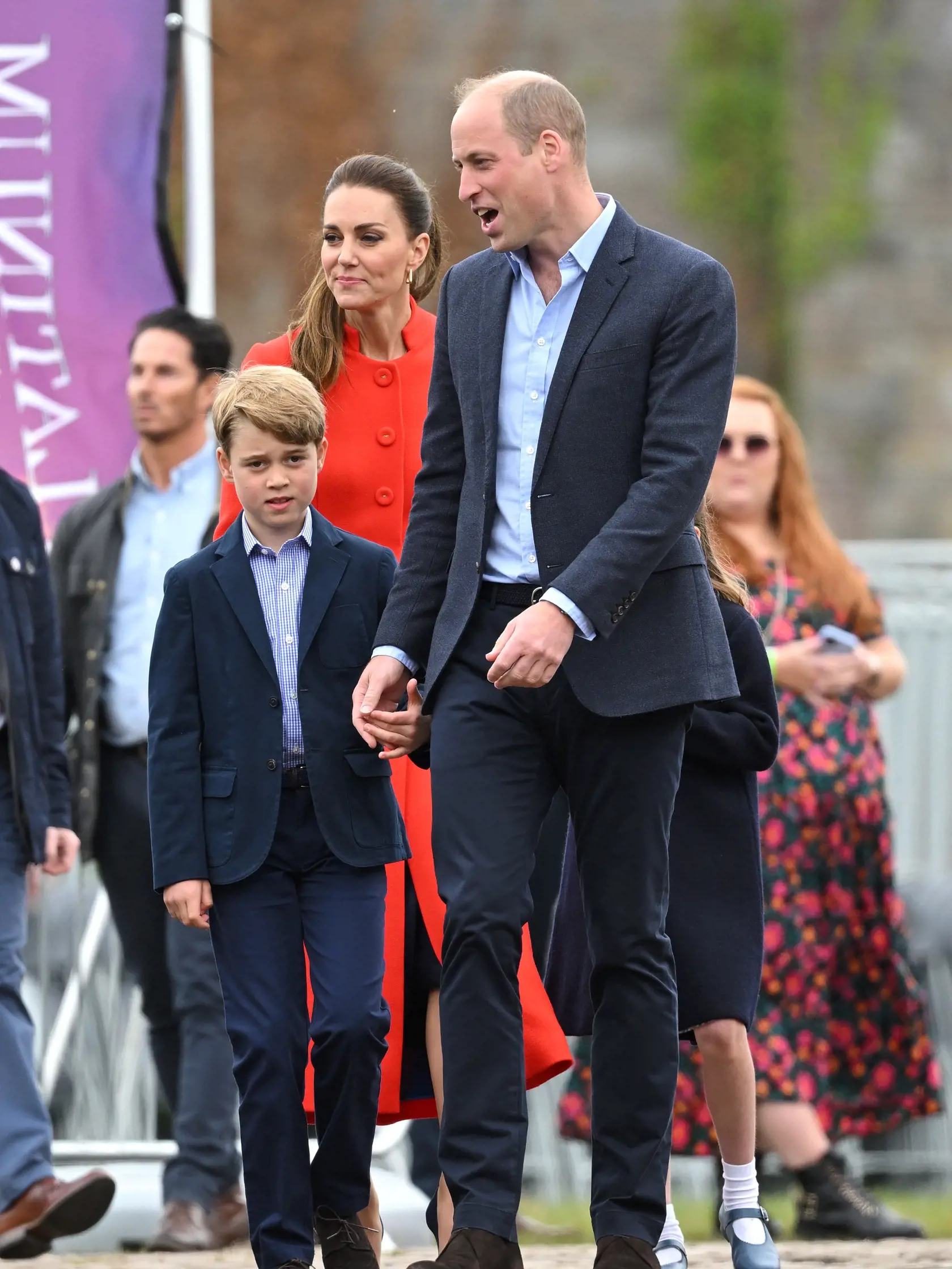 Princezná Charlotte a princ George počas svojho prvého oficiálneho podujatia mimo Londýna v Cardiffe.