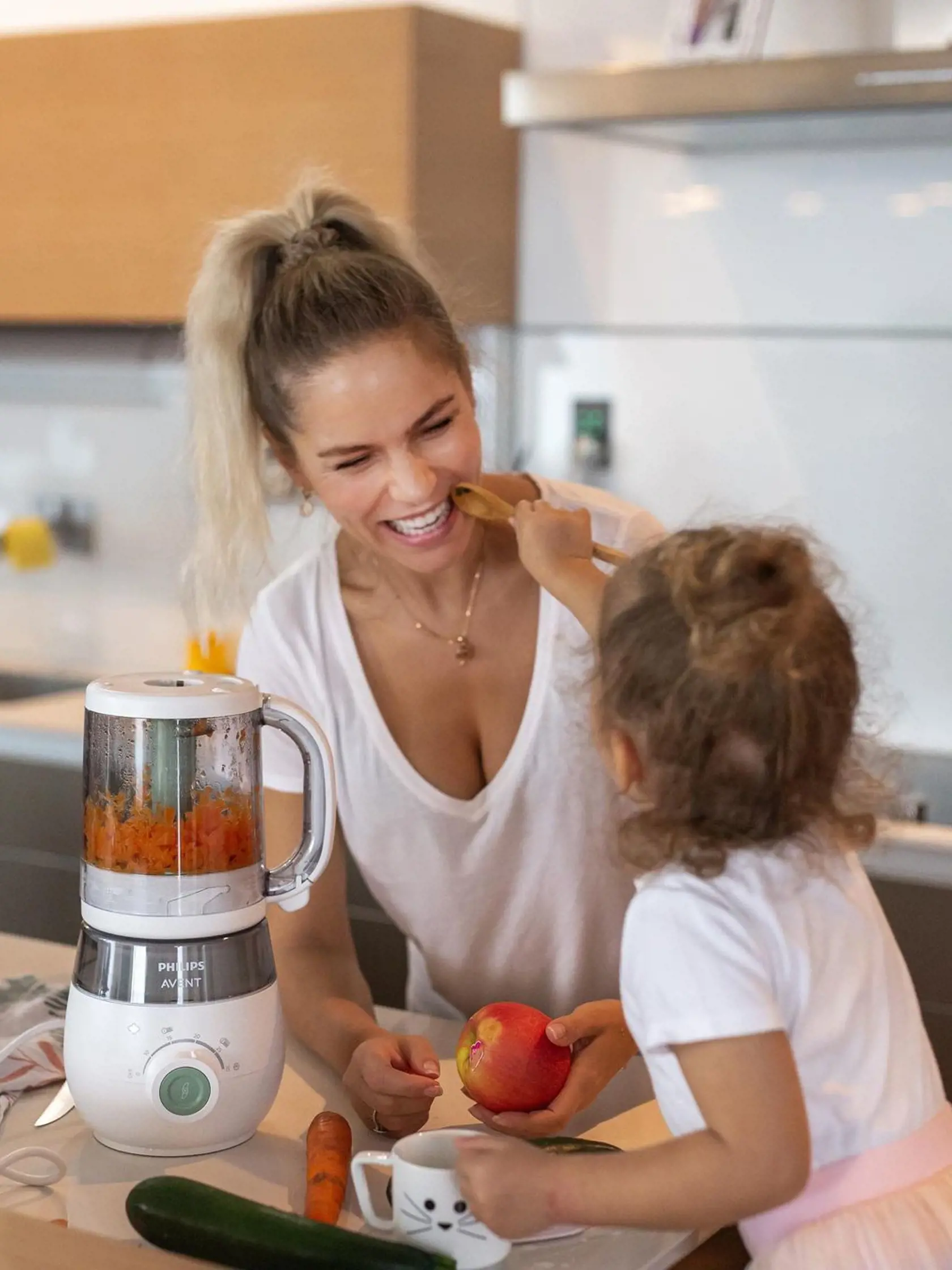 Staršia dcérka Bella je Ivanke veľkou pomocníčkou v kuchyni. Len pred pár dňami začali spolu pripravovať príkrmy pre mladšiu Leiu